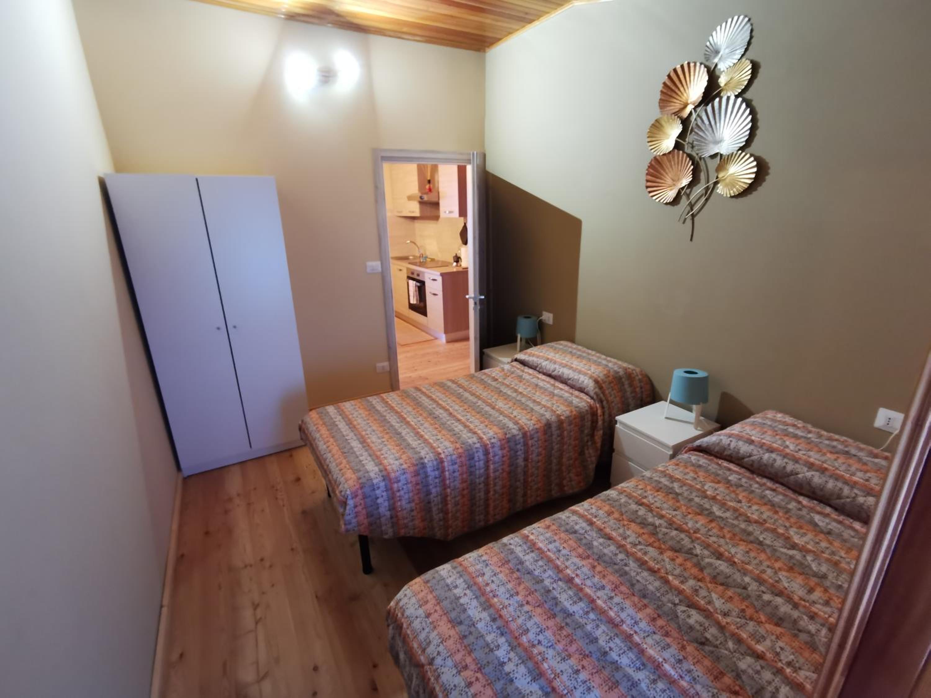 Apartment with Terrace - Photo 24