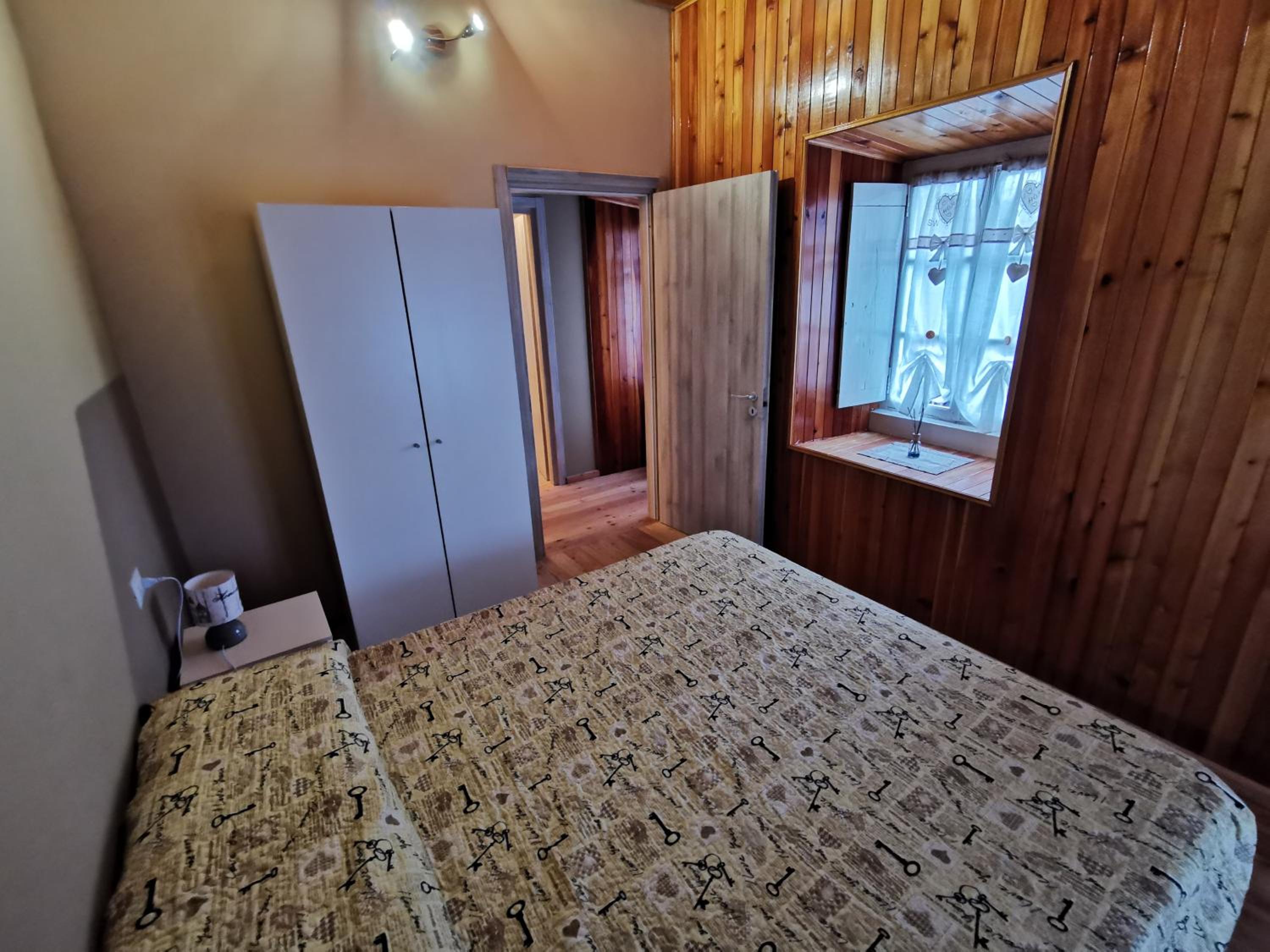 Apartment with Terrace - Photo 20