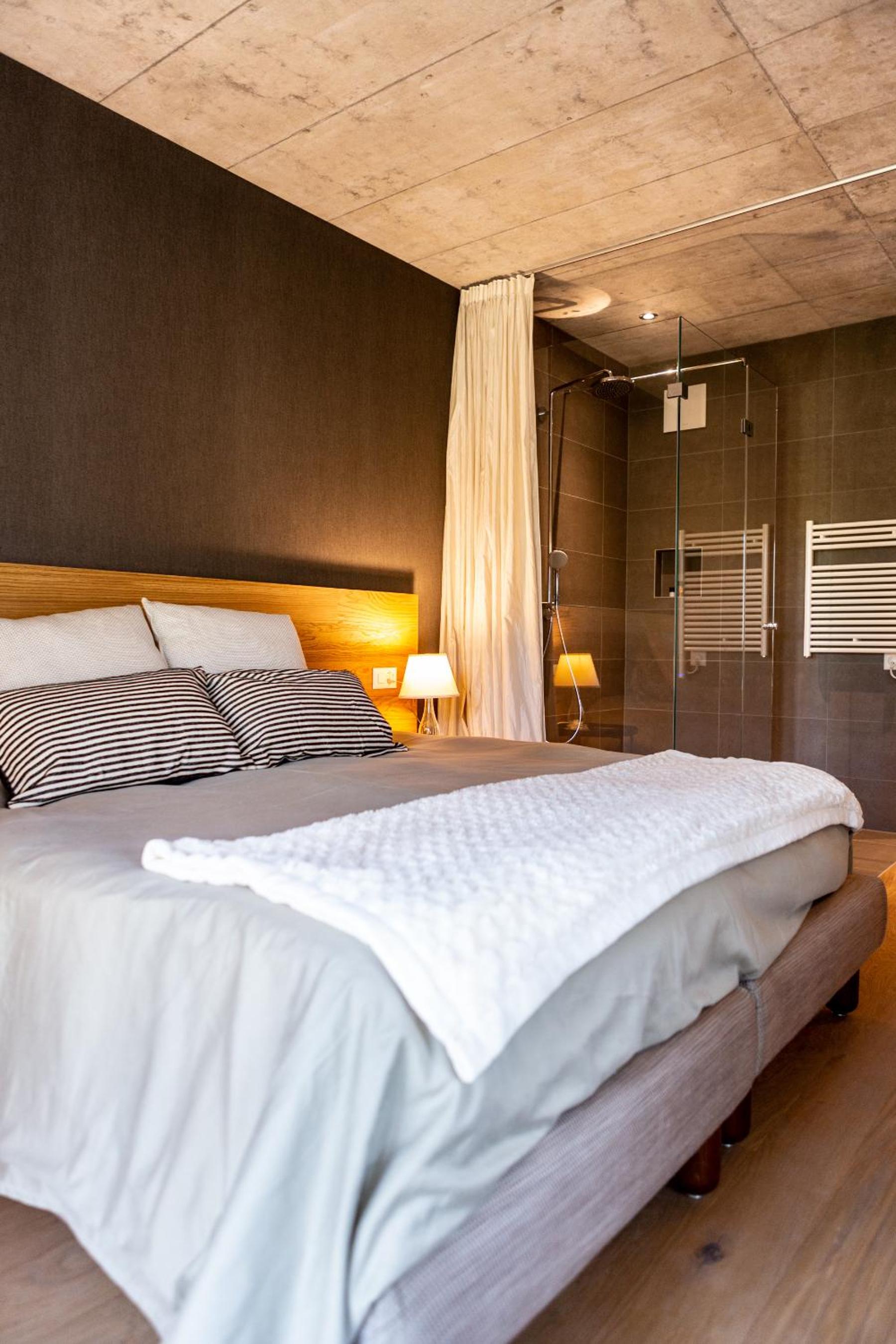 Deluxe Double or Twin Room - Photo 7