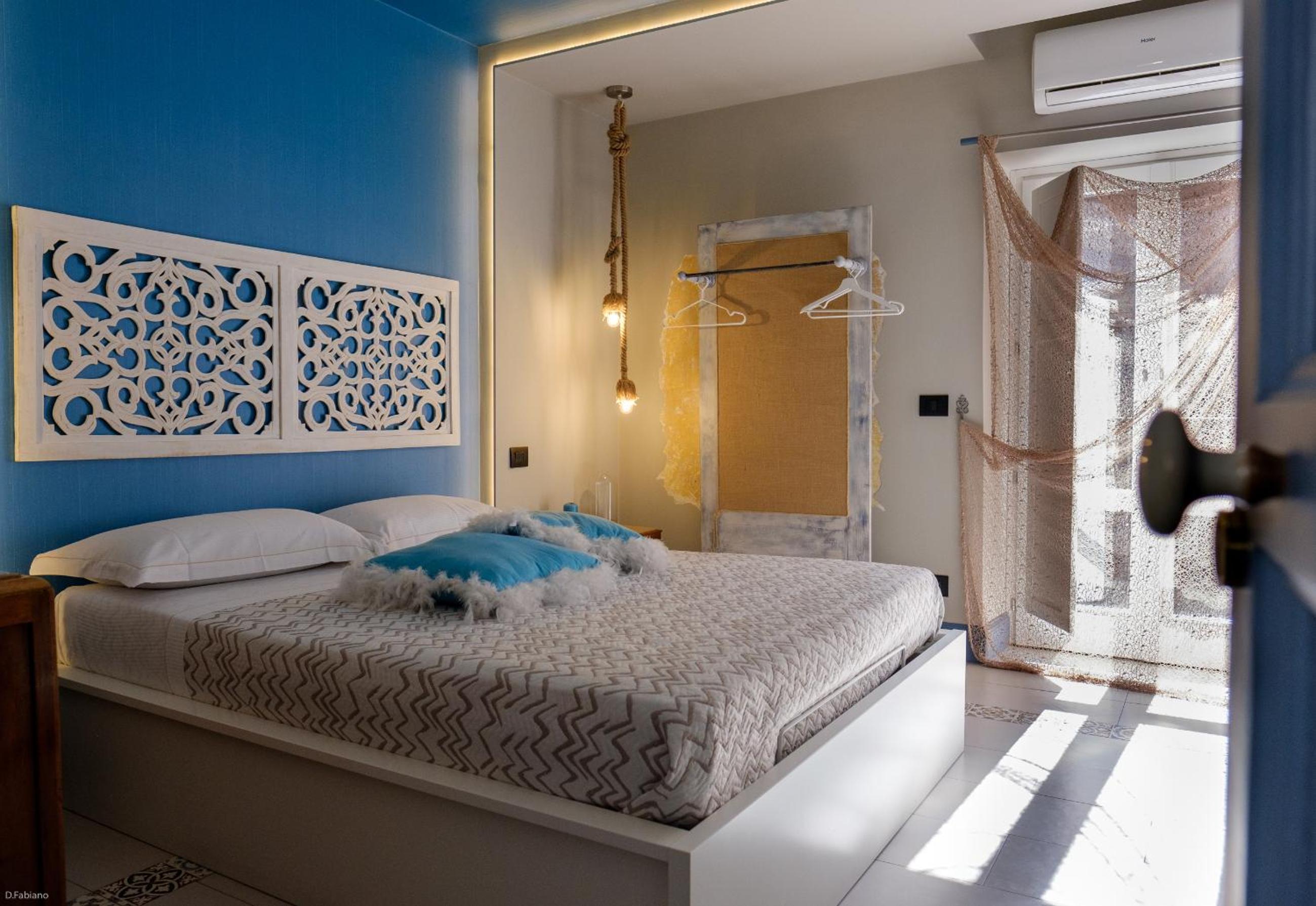 Double Room with Balcony - Photo 1