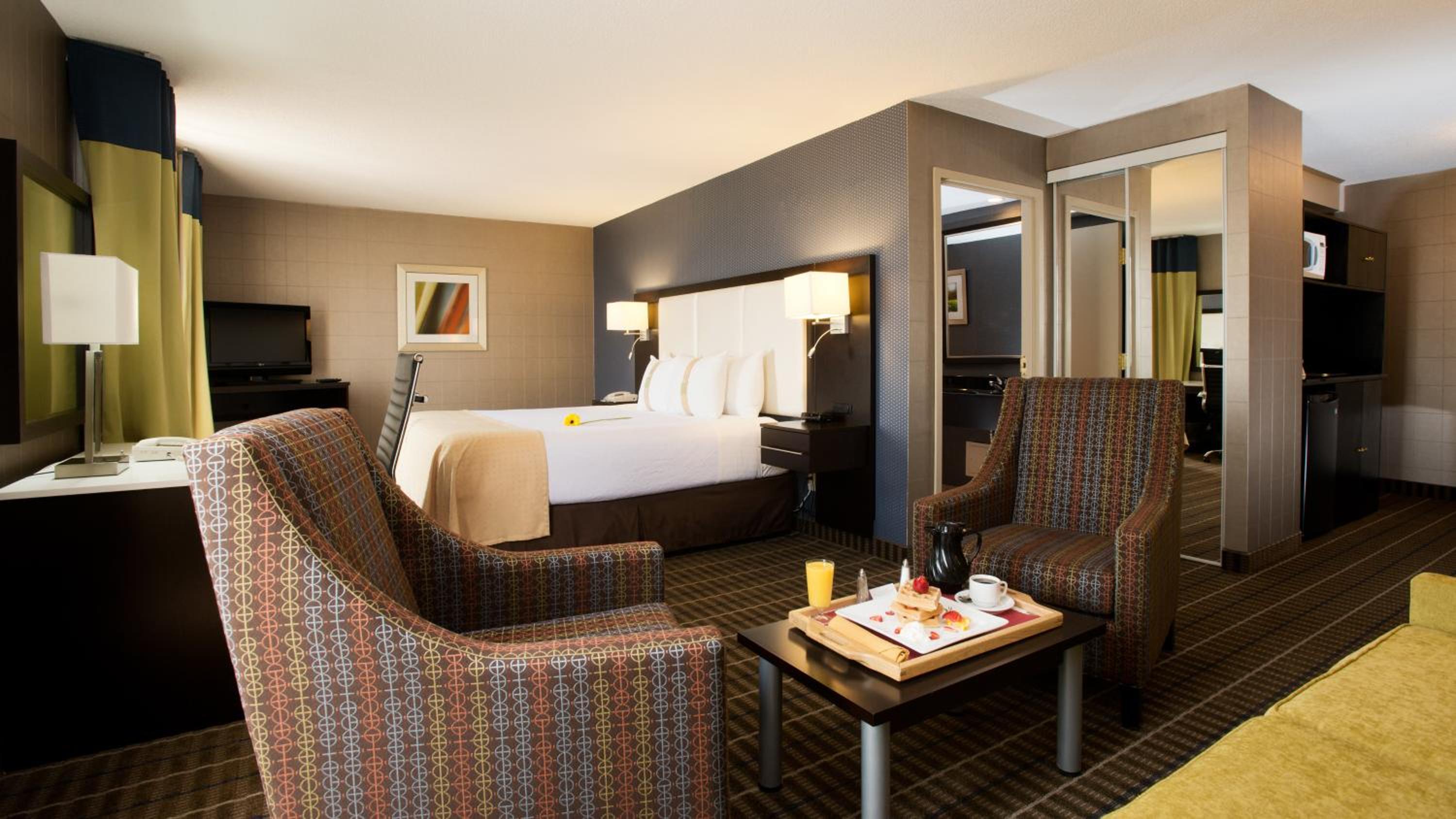 King Suite with Sofa Bed