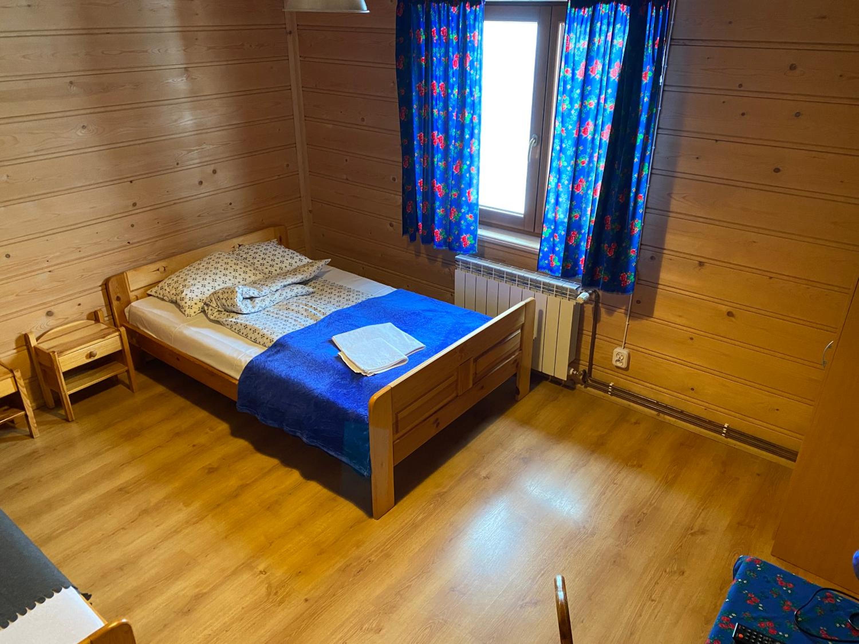 Single Room with Bathroom photo 2