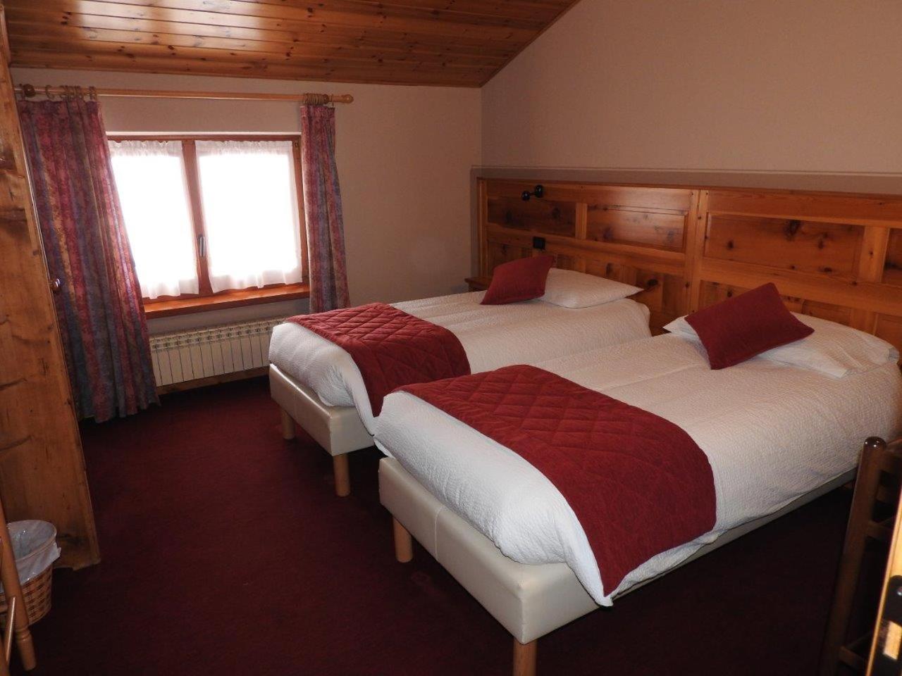 Double or Twin Room photo 3