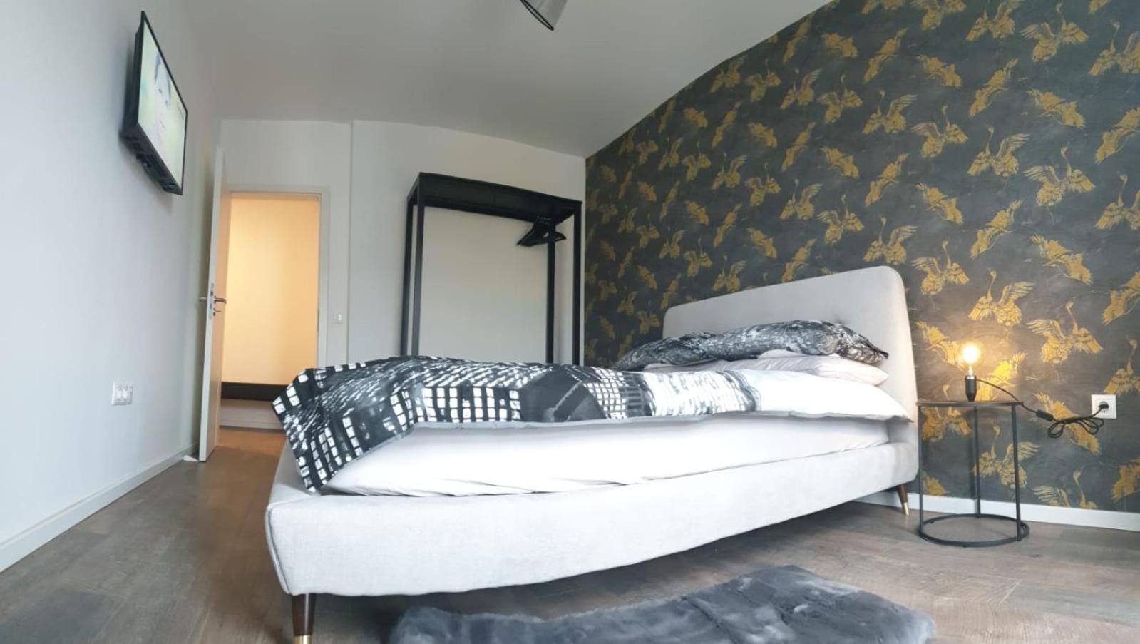 One-Bedroom Apartment - Photo 13