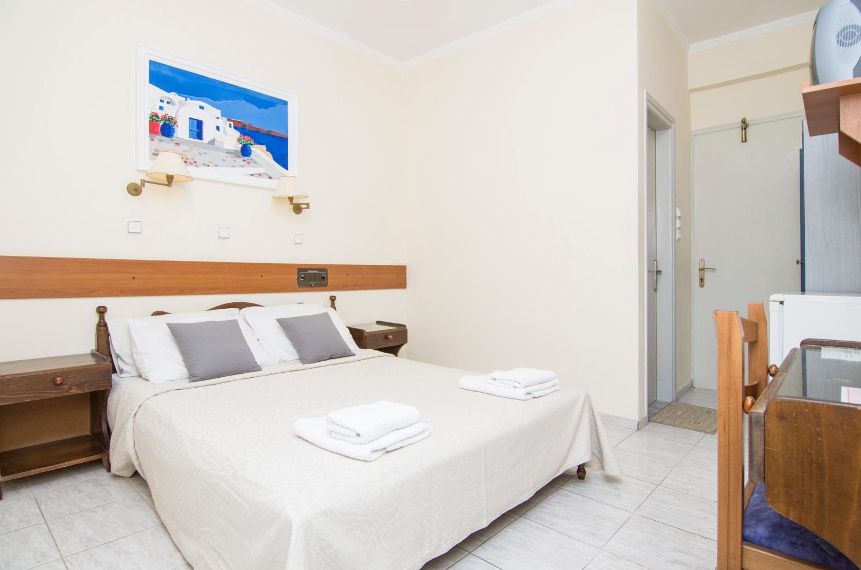 Double Room - Photo 2