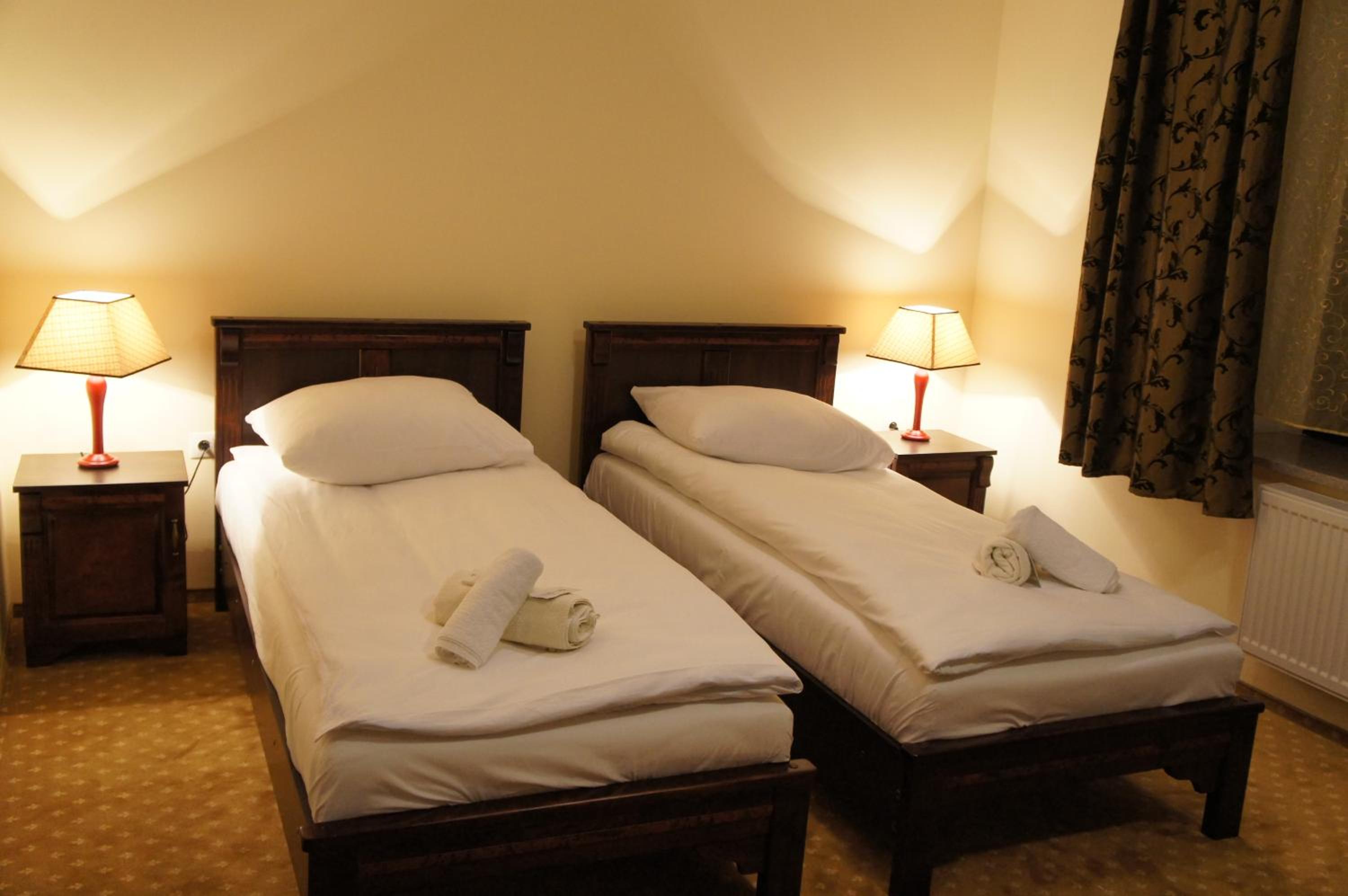 Double or Twin Room - Photo 2