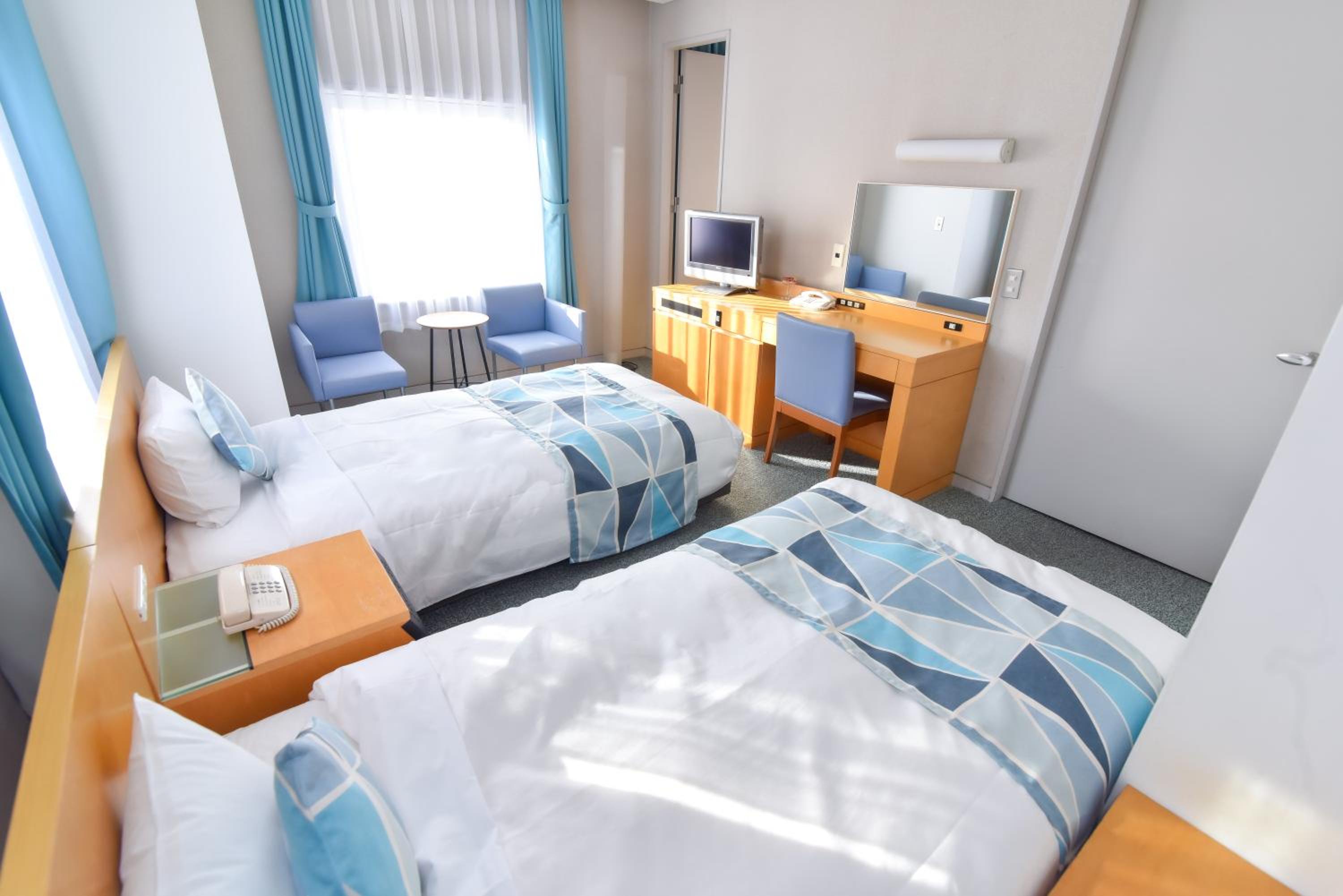Standard Twin Room - Top Floor