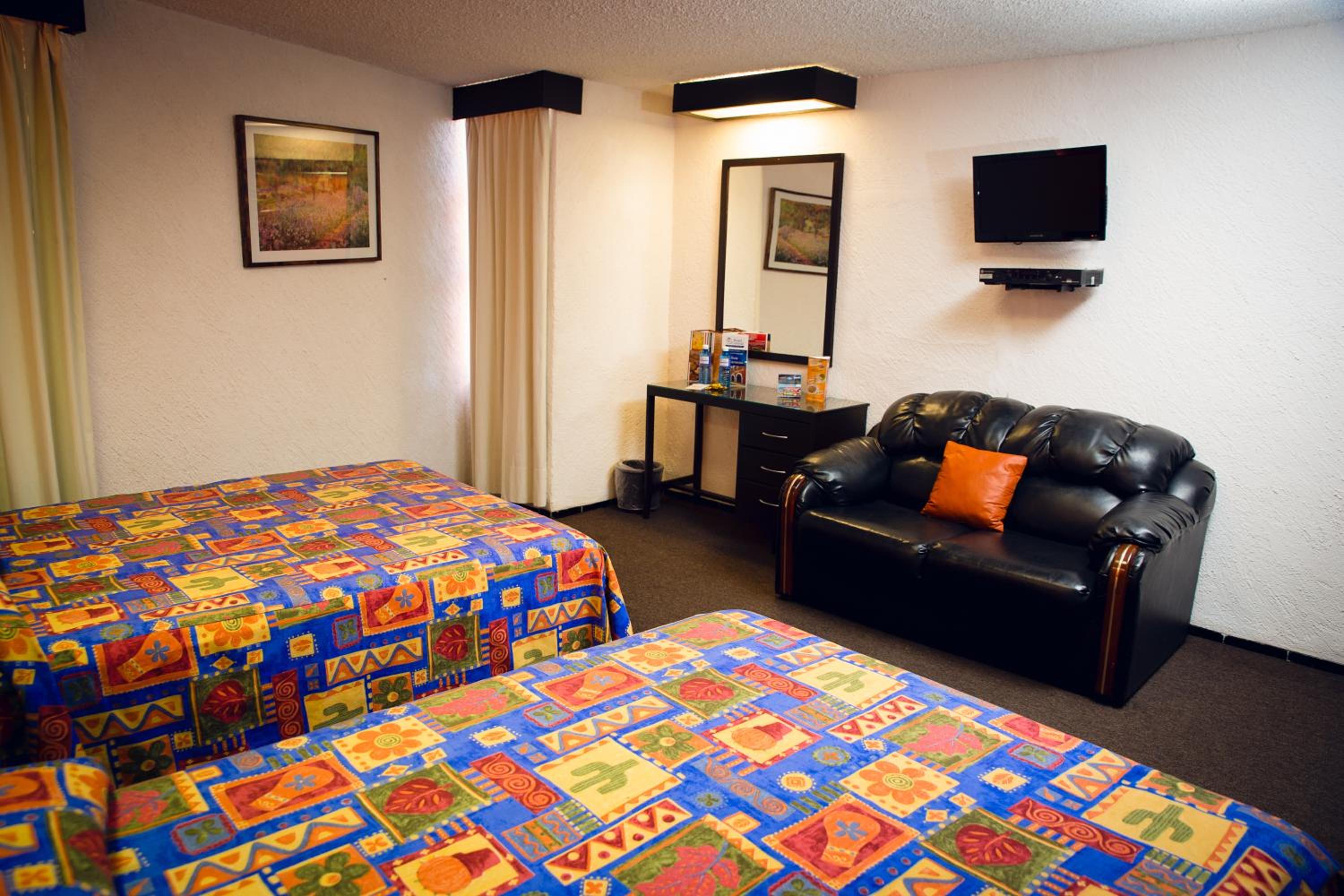 Double Room with Two Double Beds photo 1
