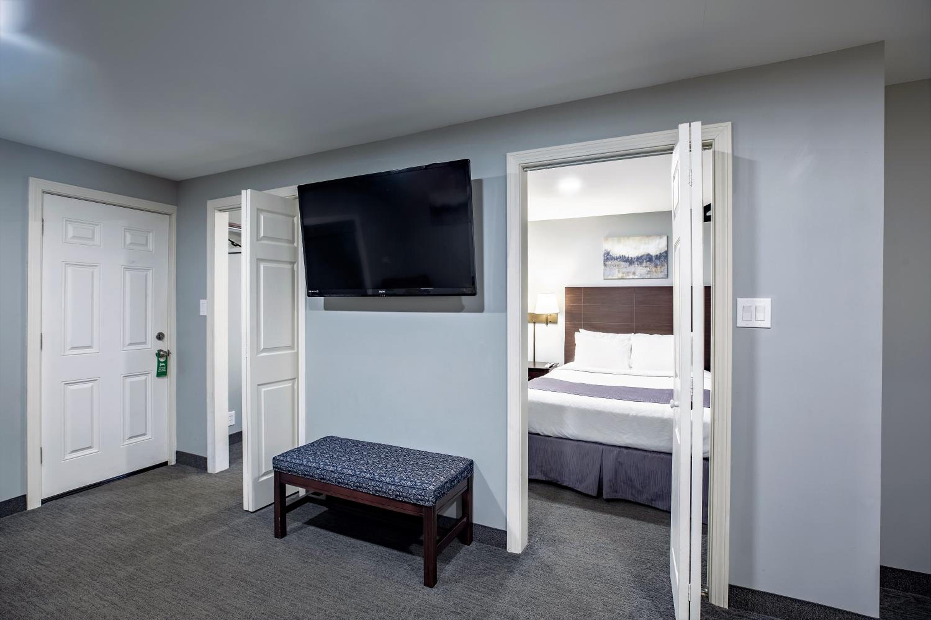 Premier Family Suite photo 3