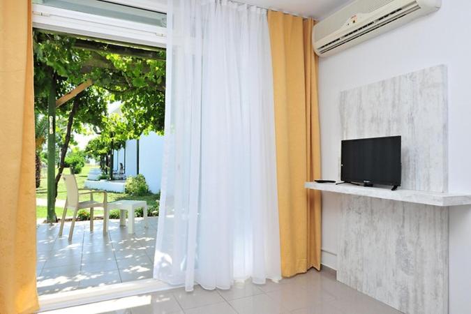 Bungalow with Sea View photo 1
