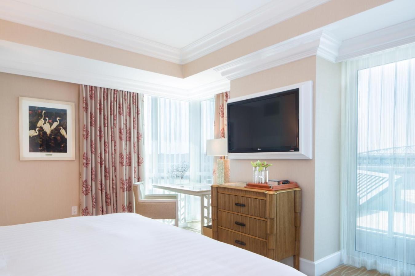 Standard King Room - Non-Smoking  photo 3