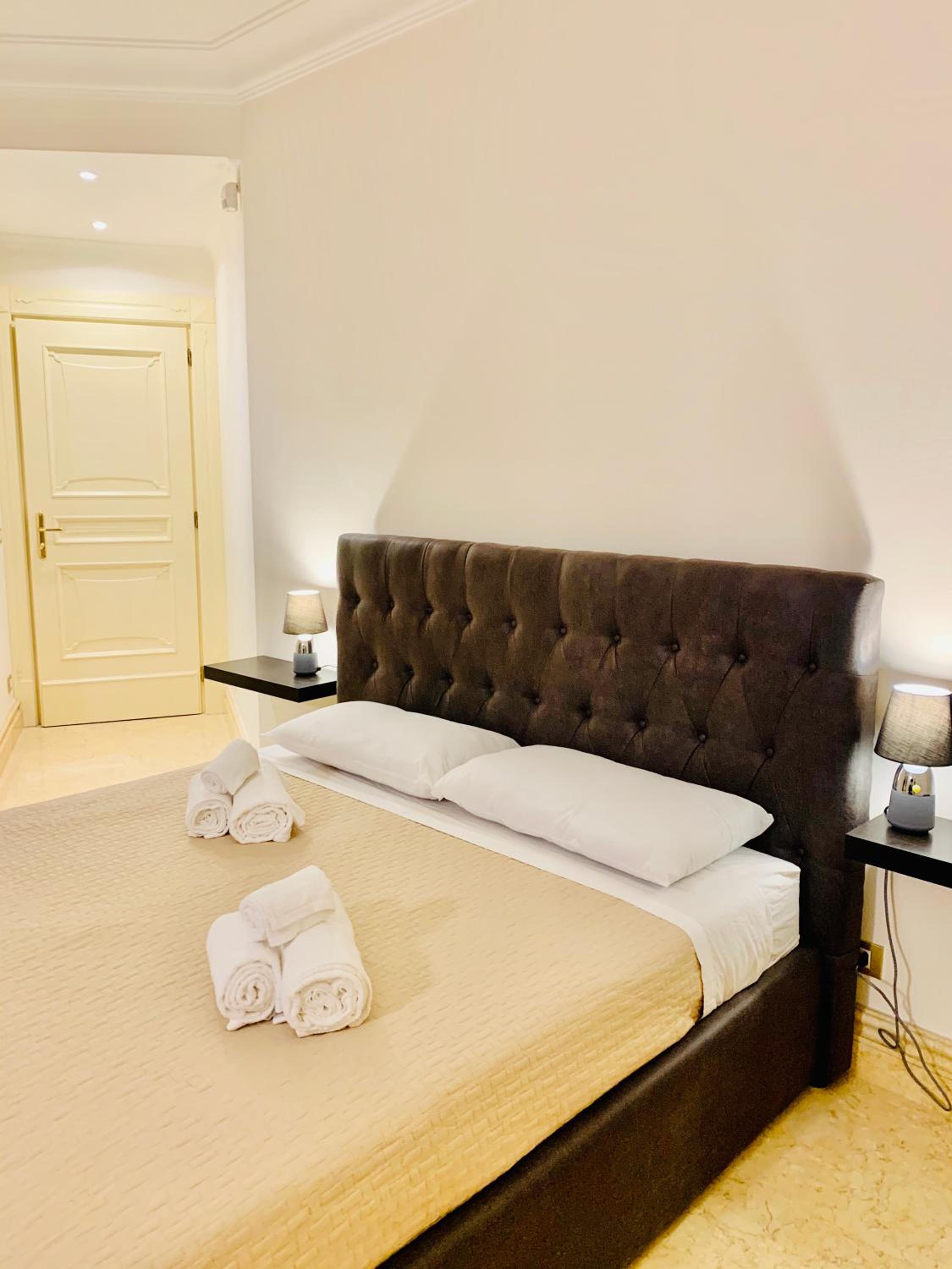 Double Room with Private Bathroom photo 2