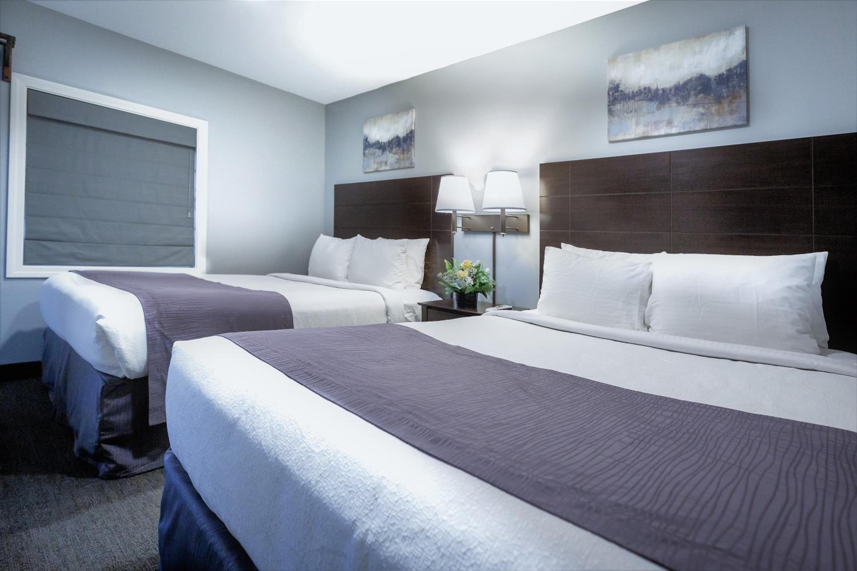 Deluxe Room with Two Double Beds - Photo 1