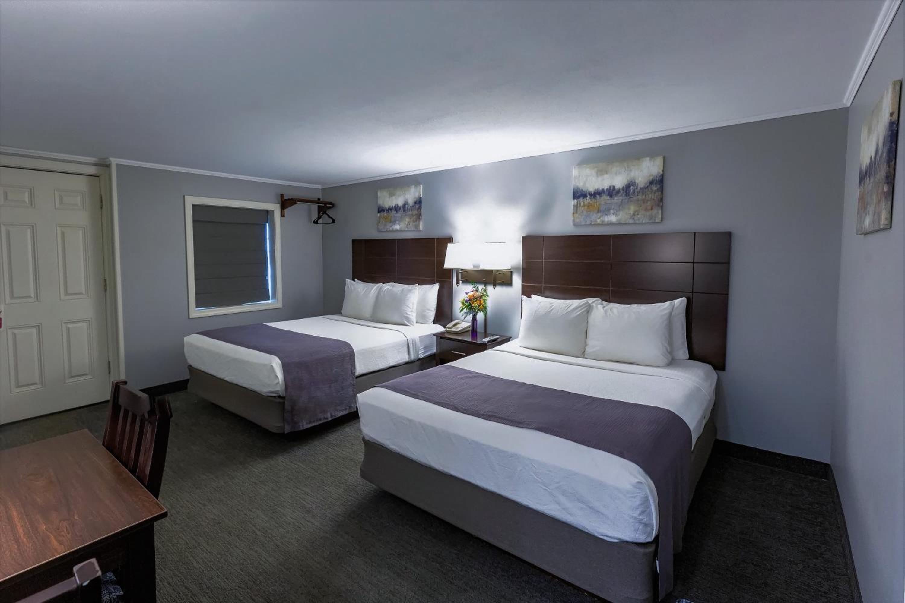 Queen Room with Two Queen Beds - Disability Access - Photo 1