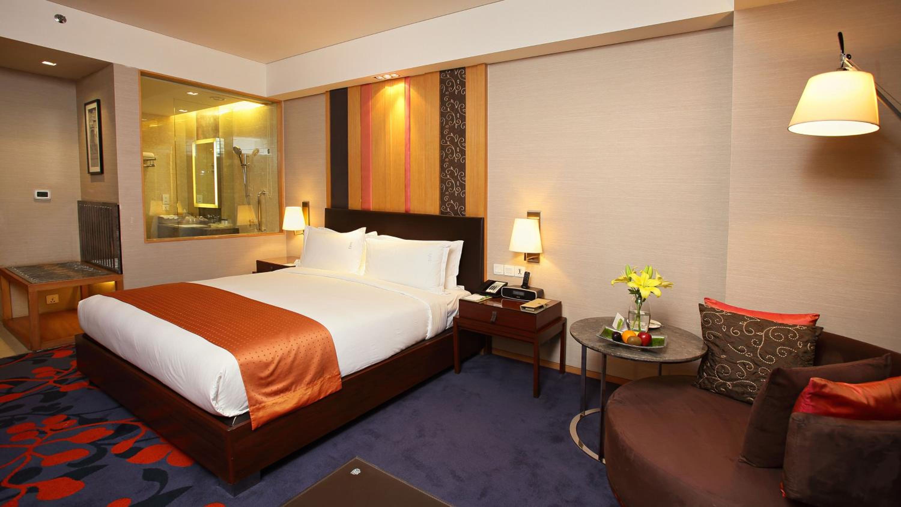 Standard King Room - Photo 2