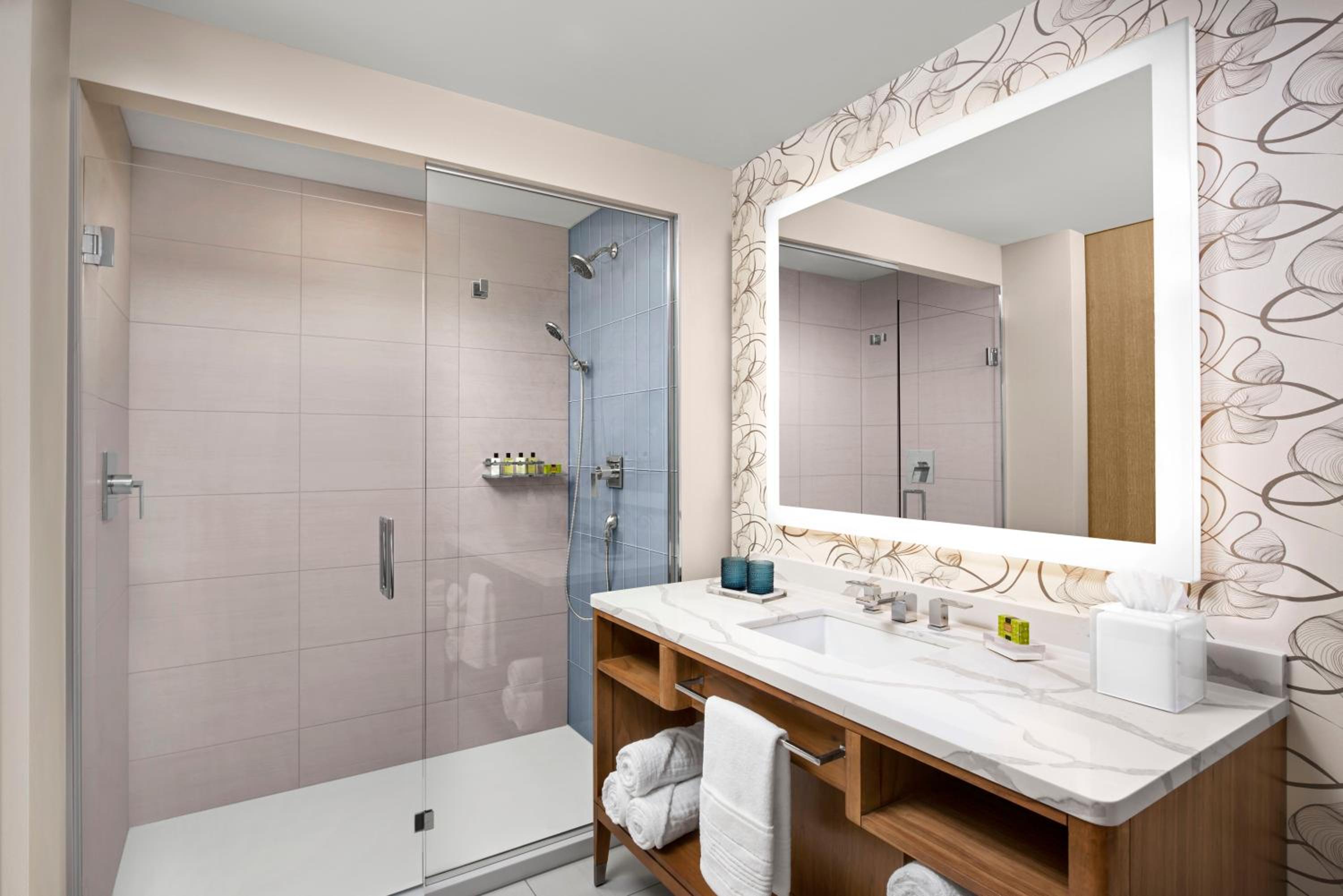 Corner King Room