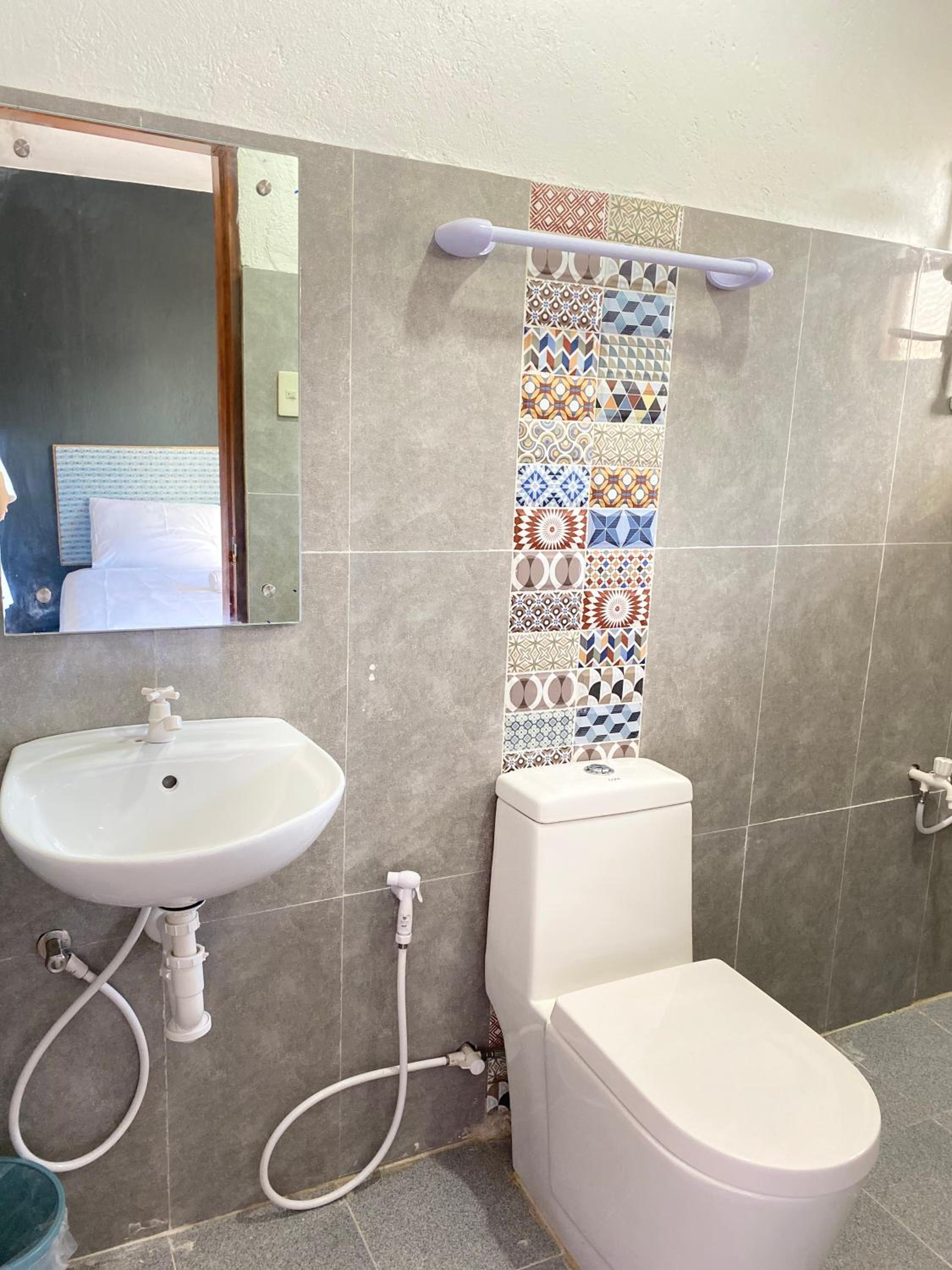 Family Room with Private Bathroom photo 3