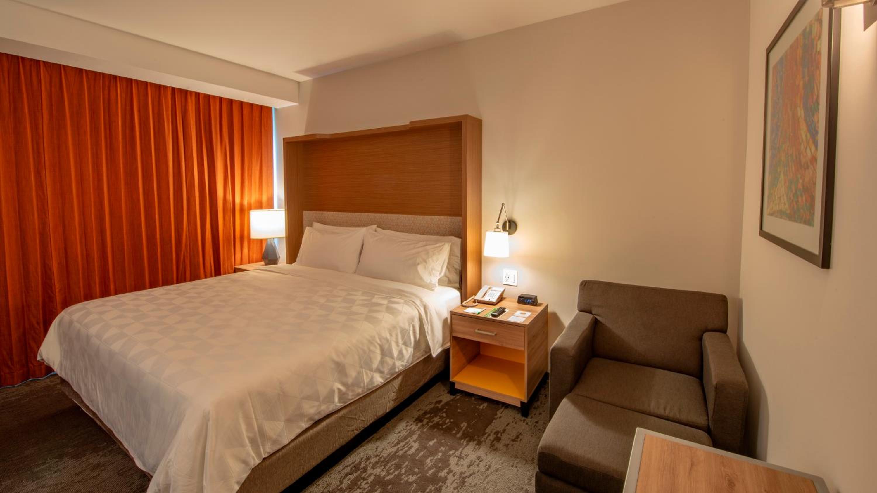 Standard King Room - Photo 2