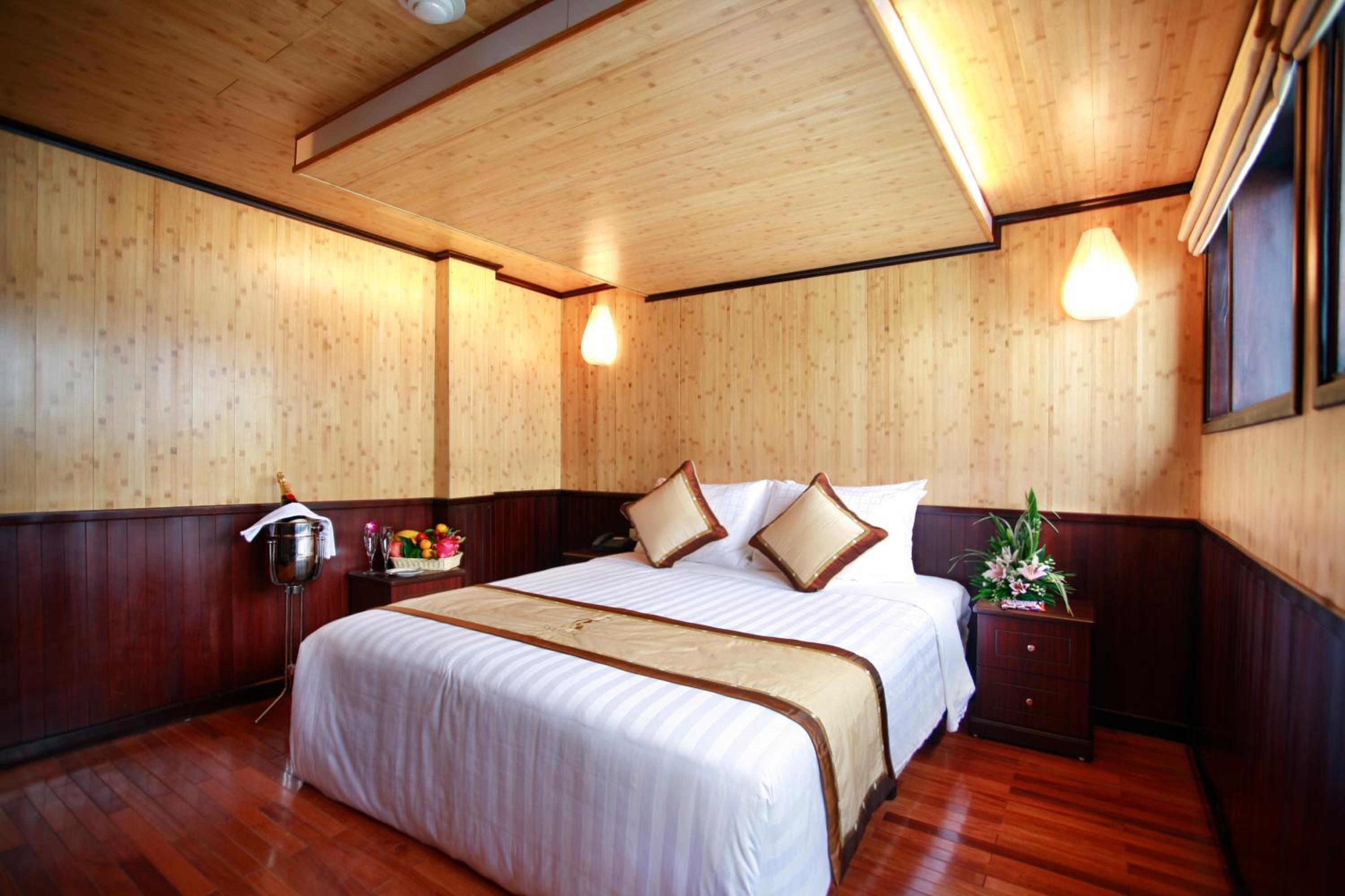 Luxury Suite with Spa Bath S2 - 2 Days 1 Night thumbnail 5
