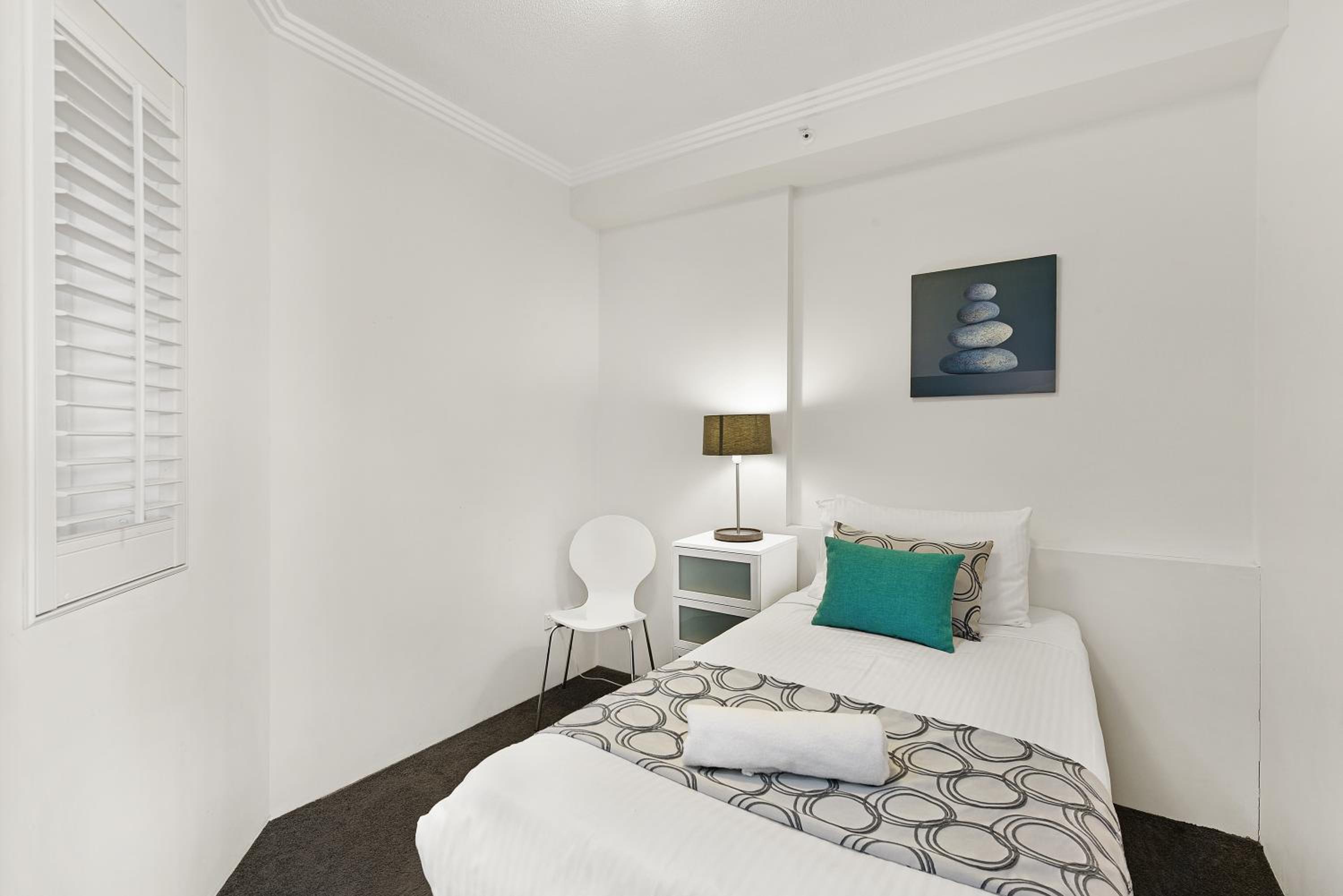 Standard One-Bedroom Apartment (3 adults)