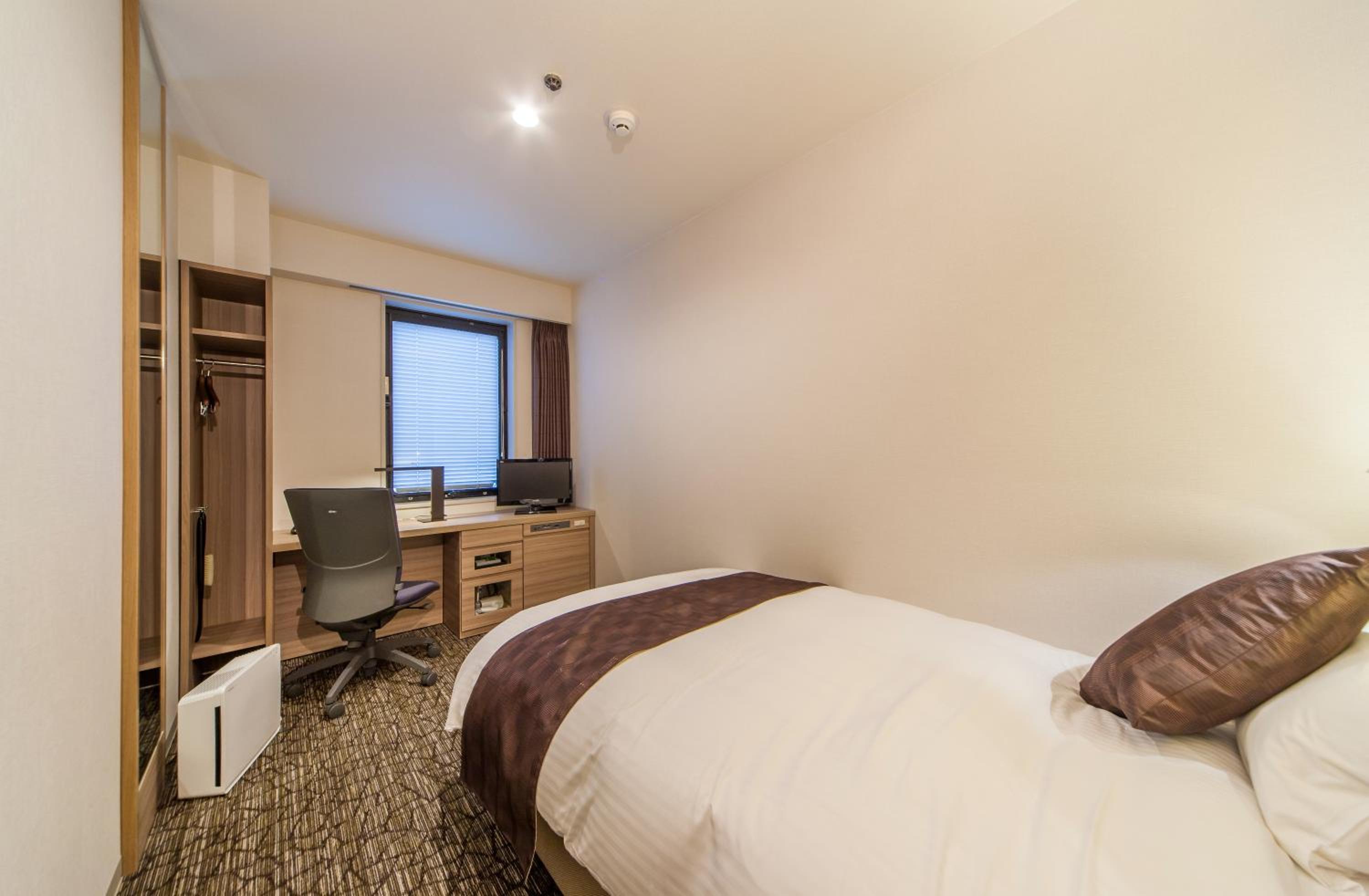 Double Room with Small Double Bed - Non-Smoking