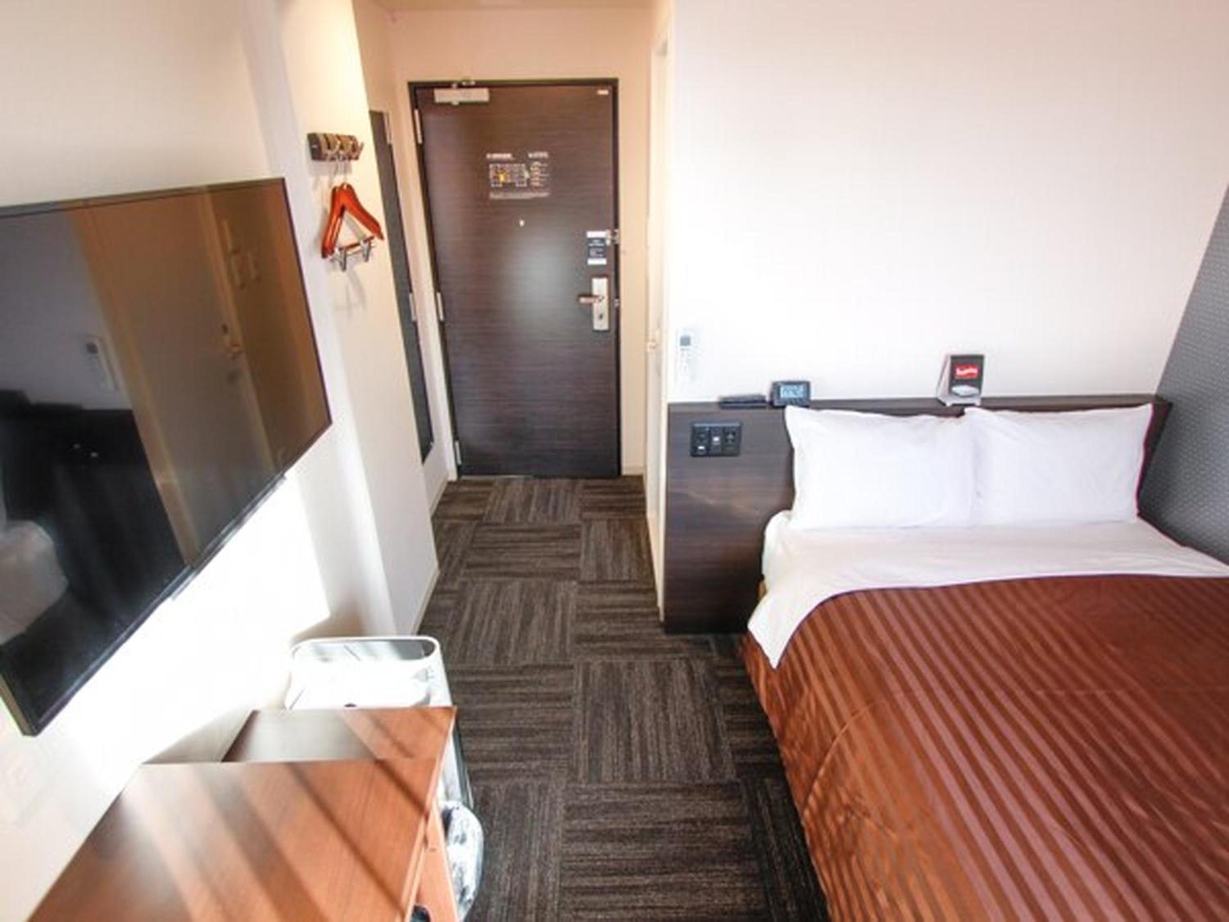 Double Room with Small Double Bed - Non-Smoking - Photo 4