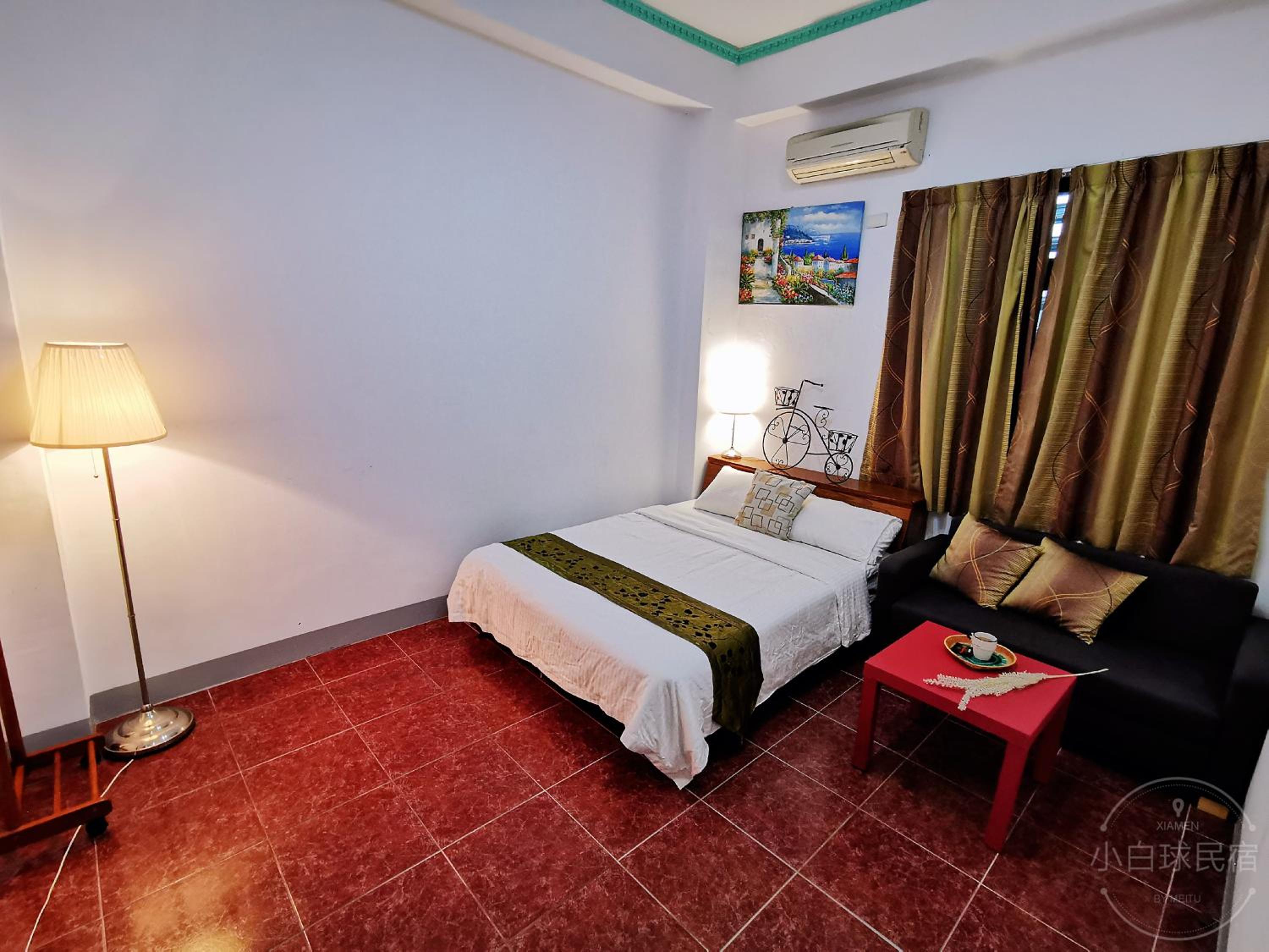 Small Double Room photo 1