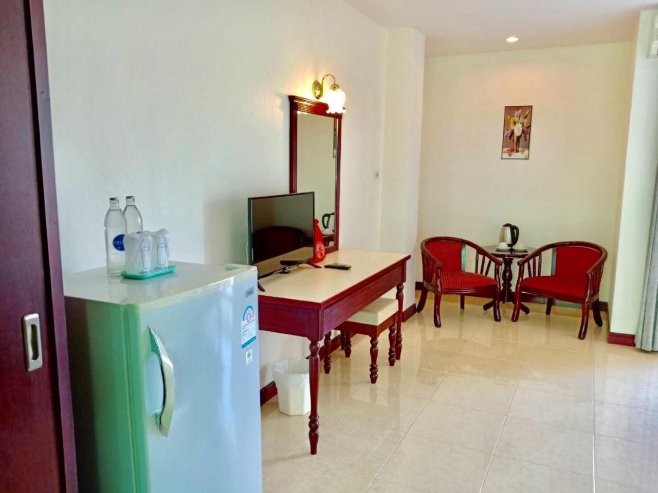 Deluxe Twin Room - Photo 2