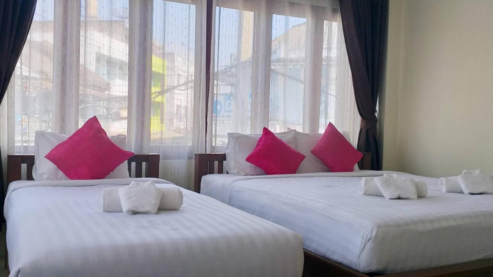 Deluxe Triple Room photo 3