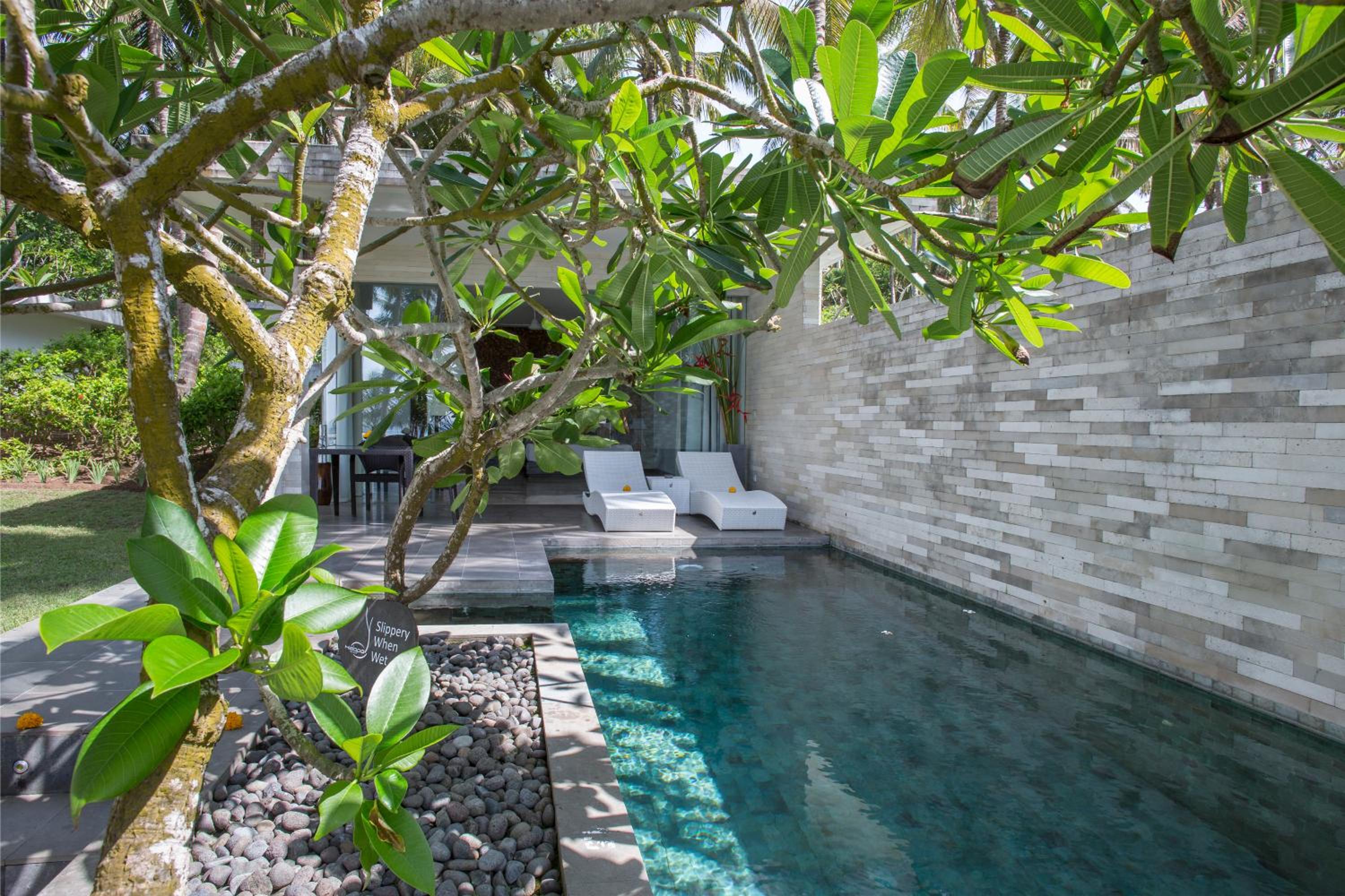 One-Bedroom Beach Pool Villa - Photo 13