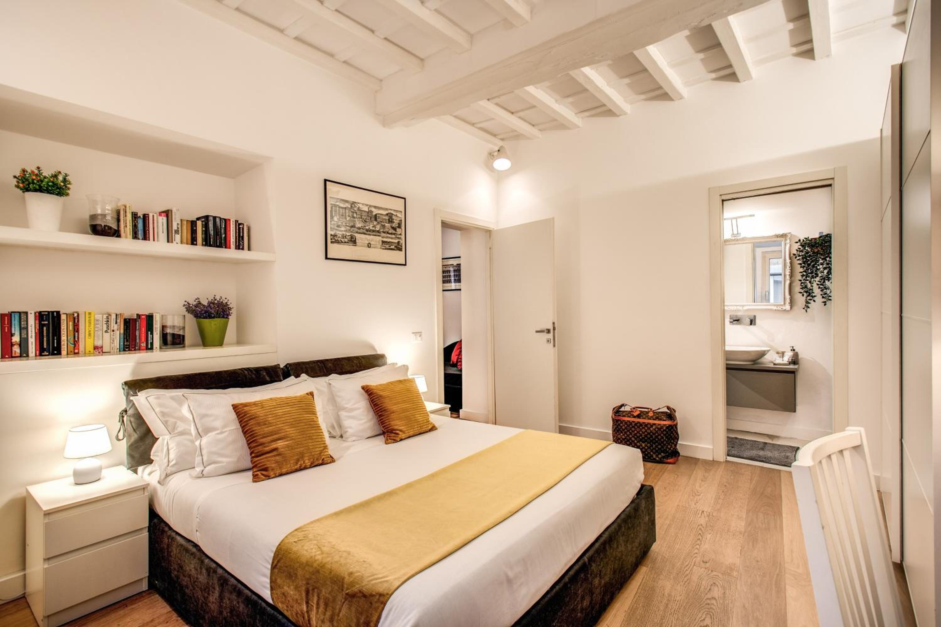 Deluxe Apartment - Separate Building photo 1