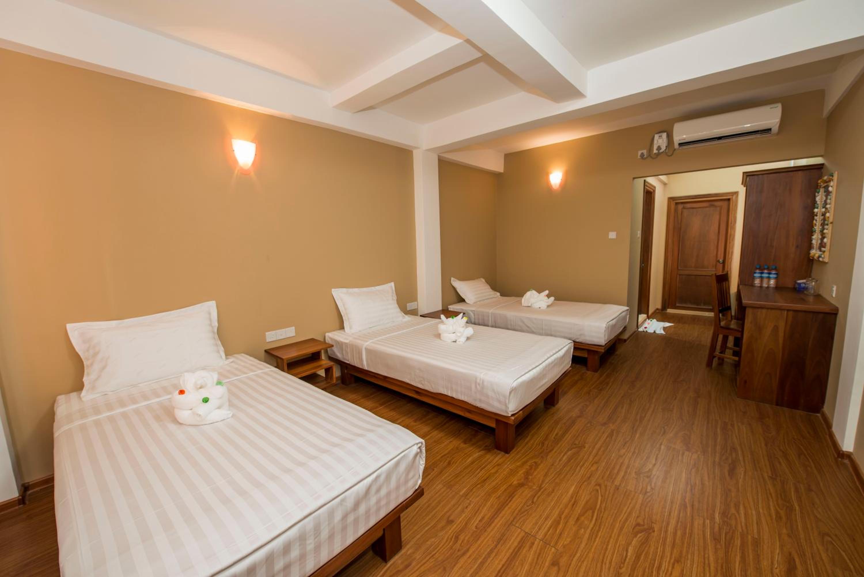 Superior Triple Room photo 3