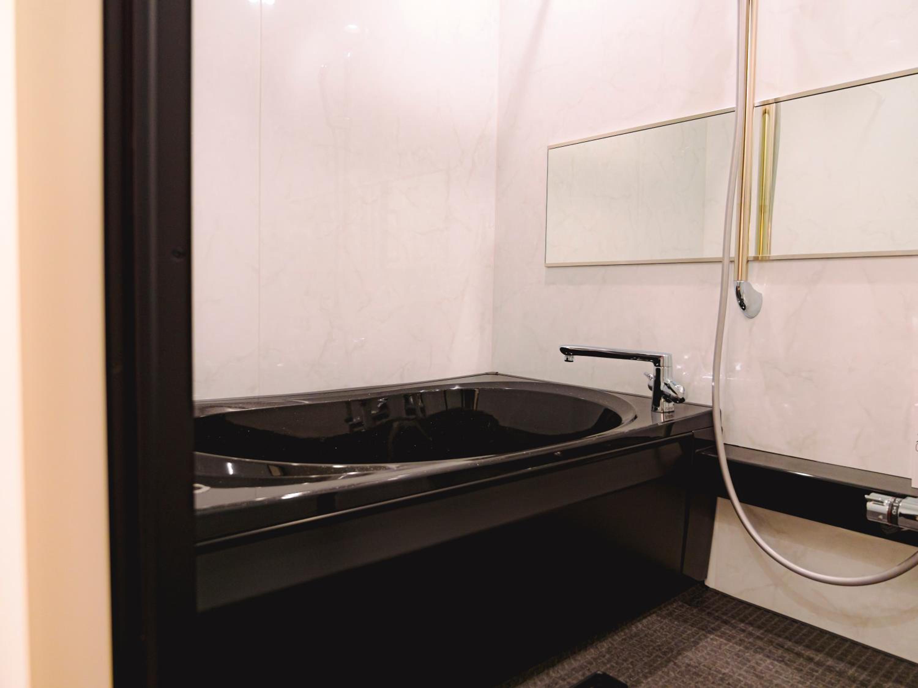 Executive Suite - Photo 12
