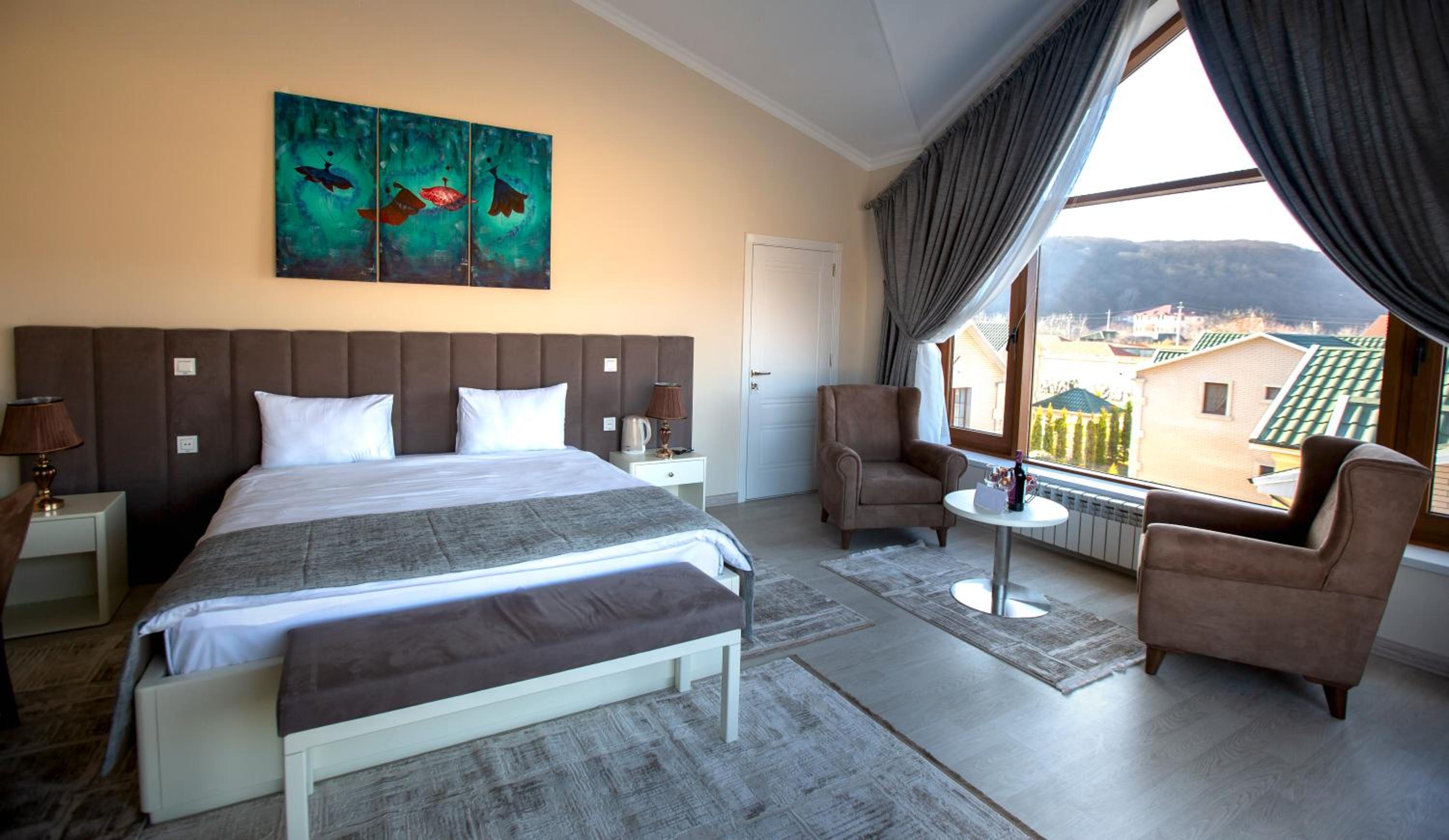 King Room with Mountain View photo 1