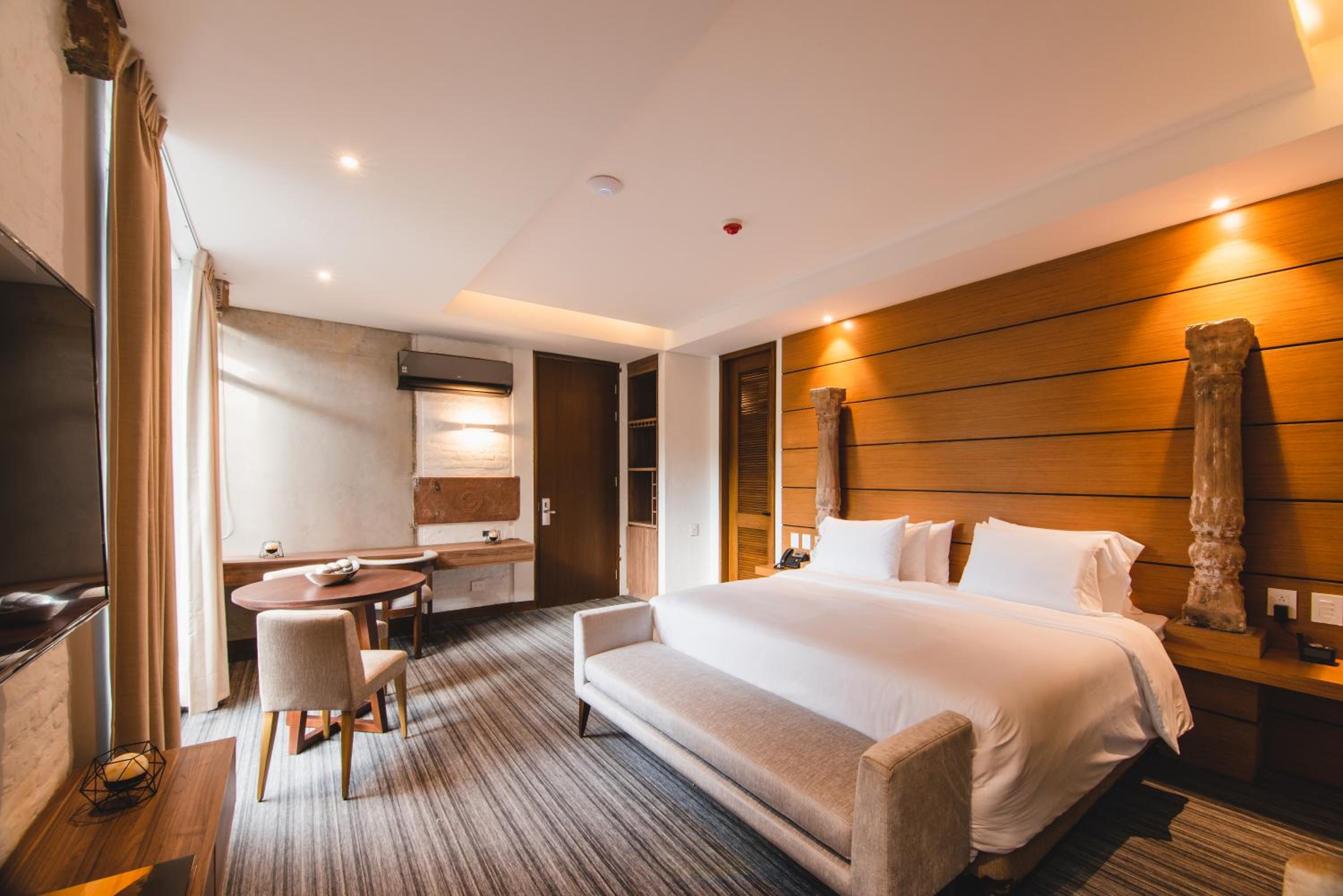 Standard Suite - Photo 1