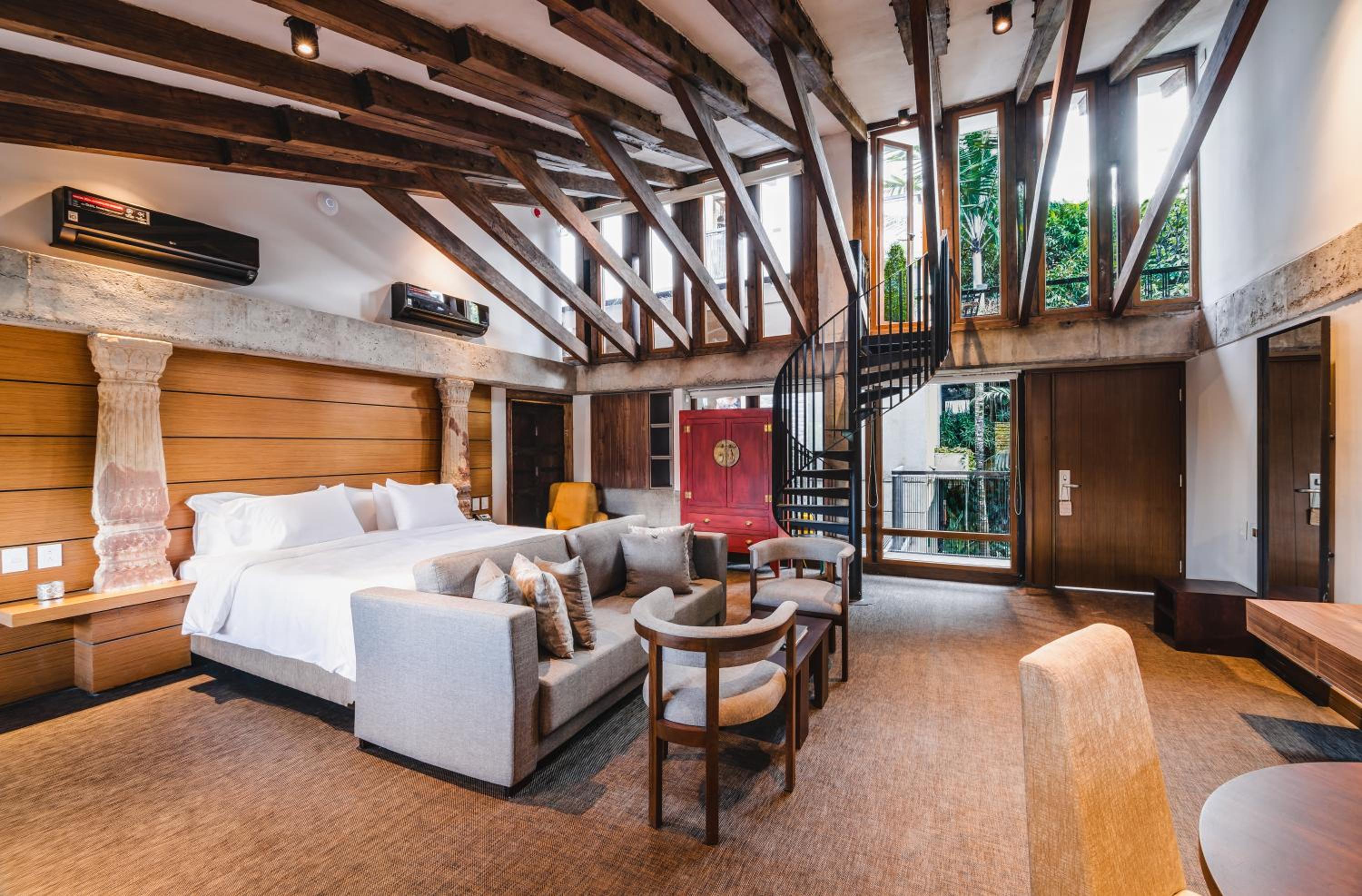 Deluxe Suite - Photo 3