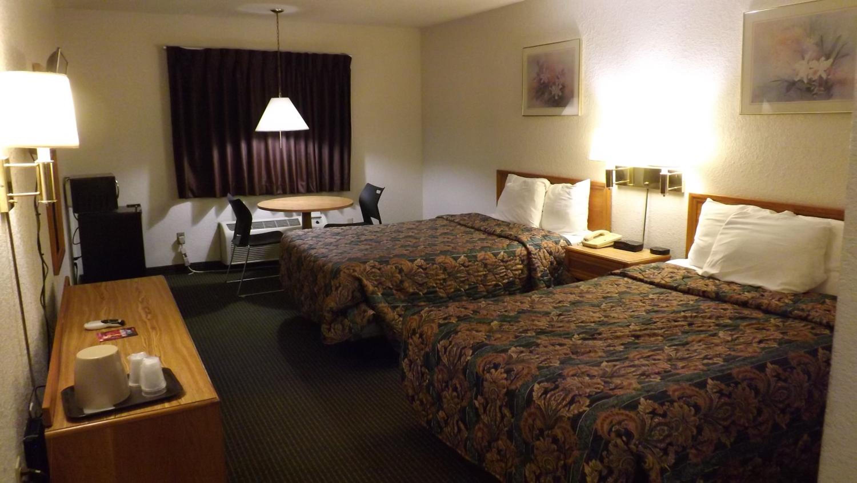 Double Room - Non-Smoking  - Photo 13
