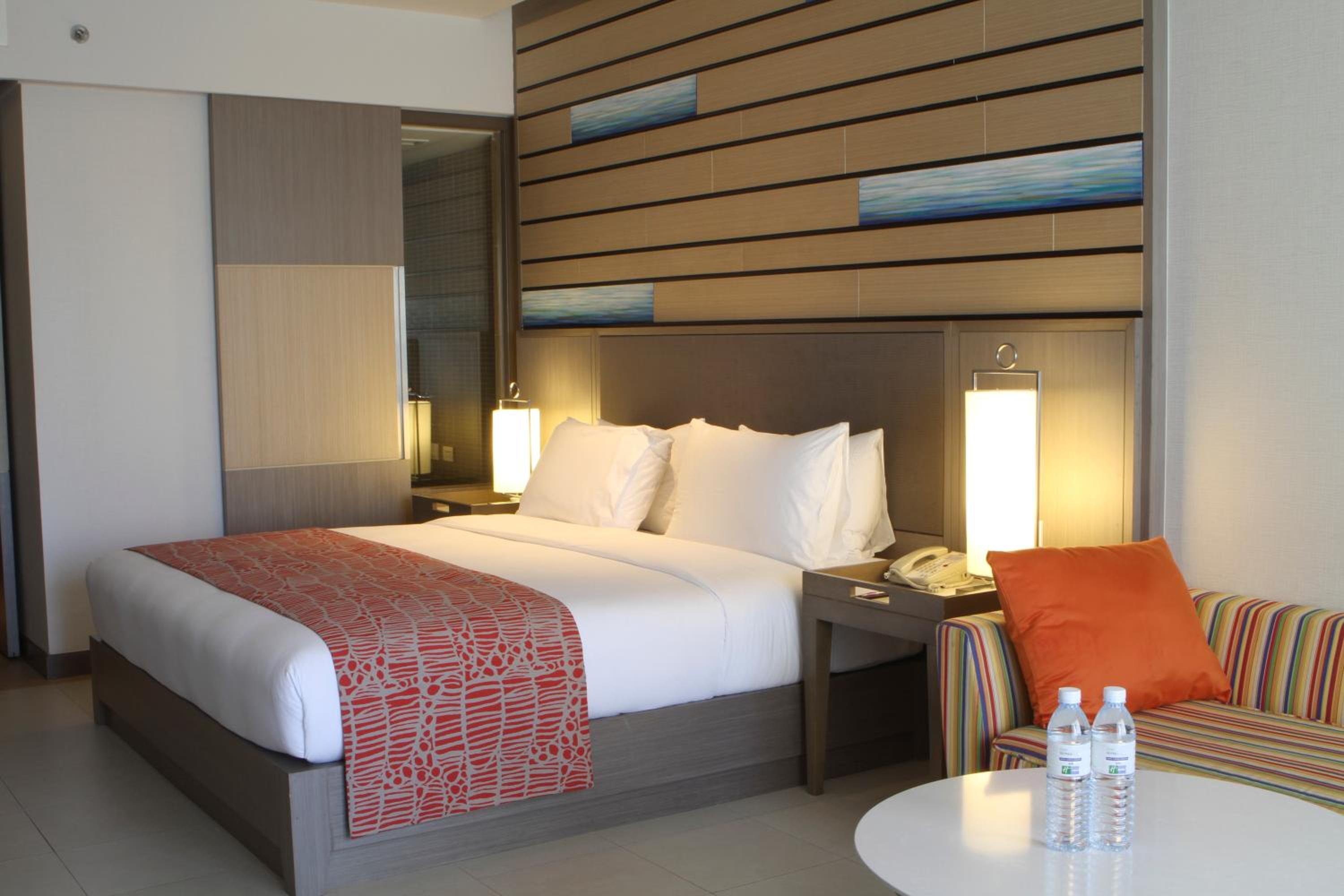 Standard King Room - Photo 4