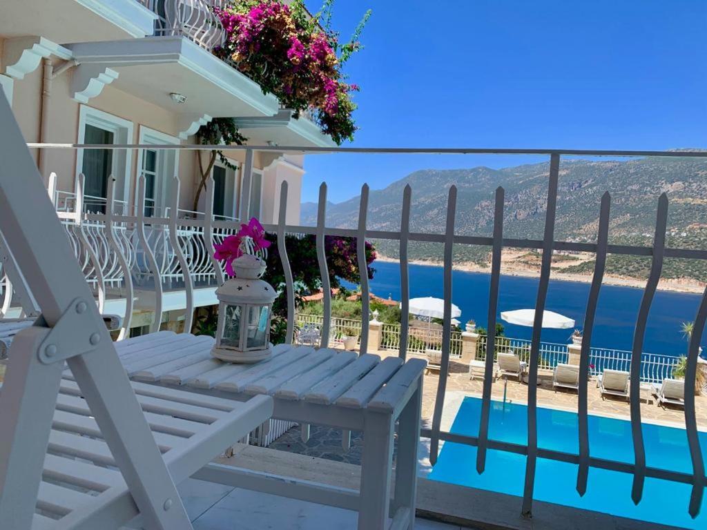 Double Room With Balcony And Sea View - Photo 24