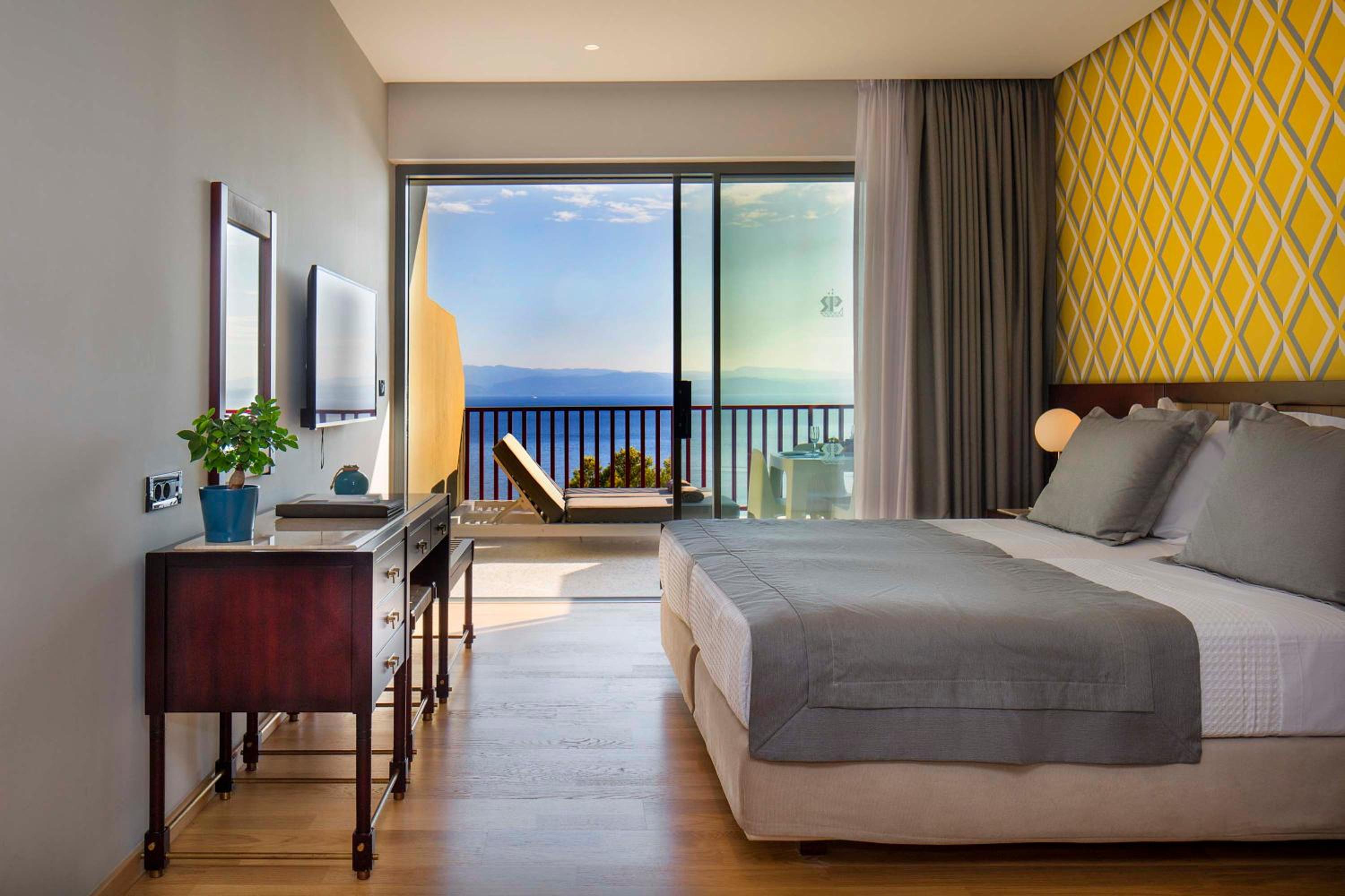 Executive Plus with Panoramic Sea View - Photo 1
