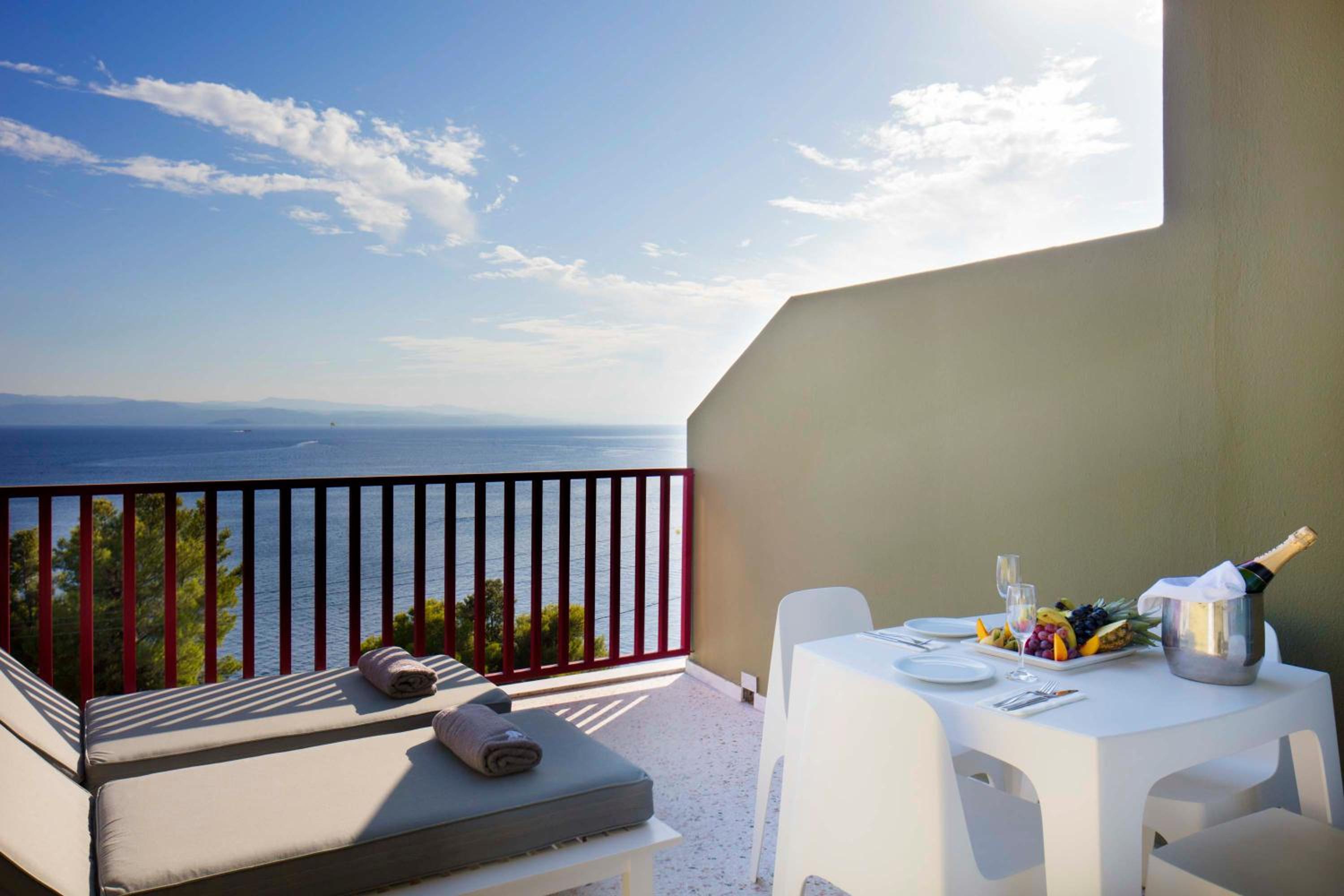 Executive Plus with Panoramic Sea View - Photo 5