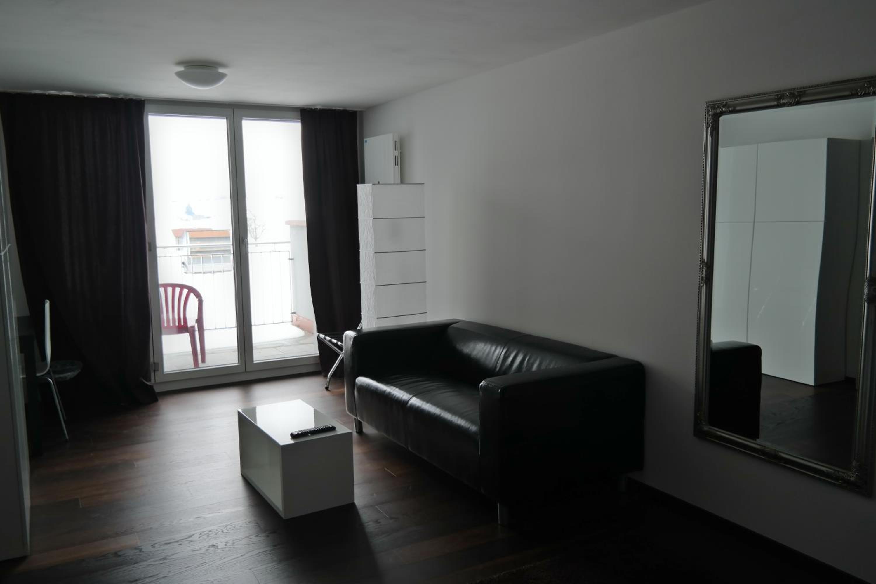 Deluxe Double Room with Balcony - Photo 8