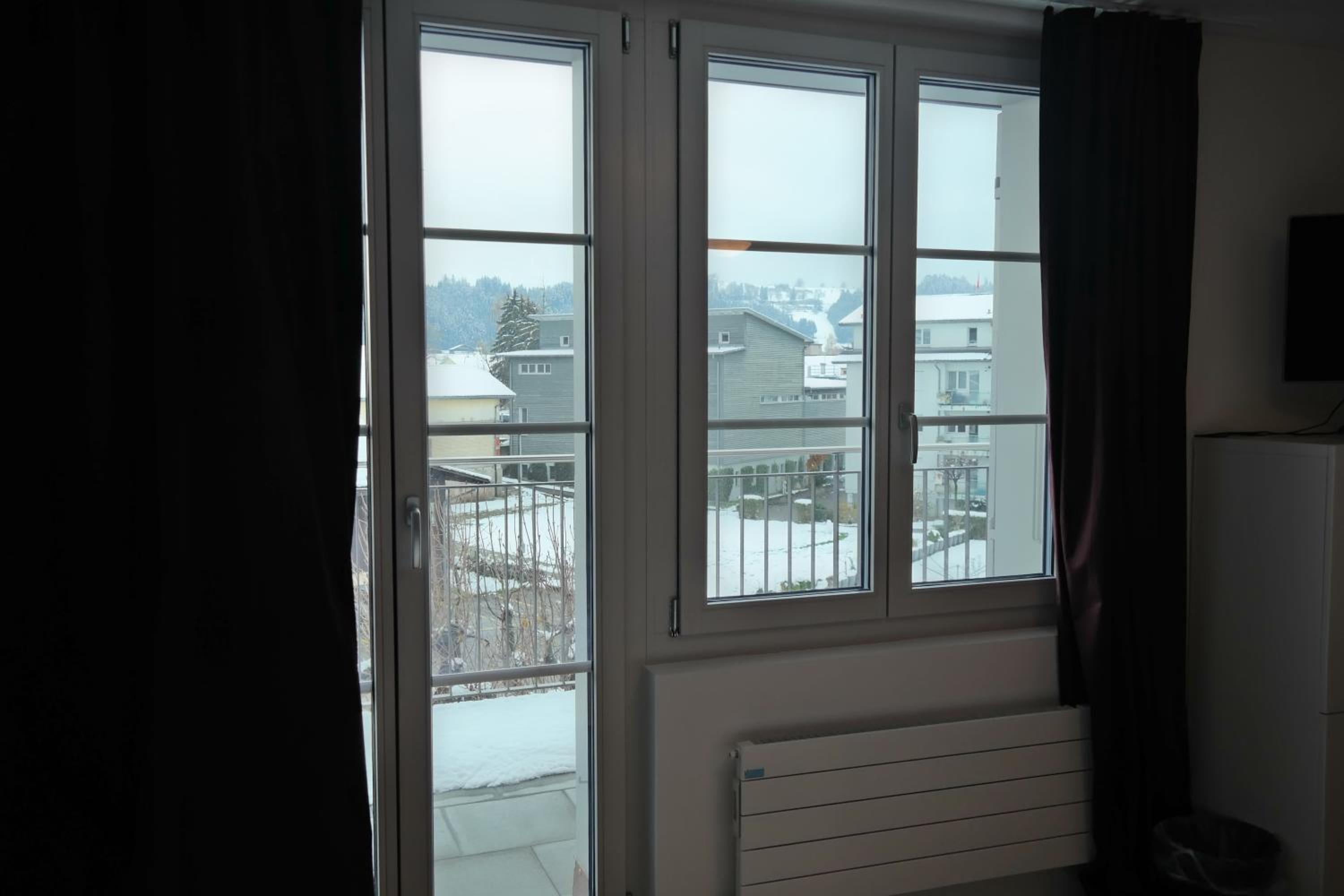 Standard Double Room with Balcony - Photo 7