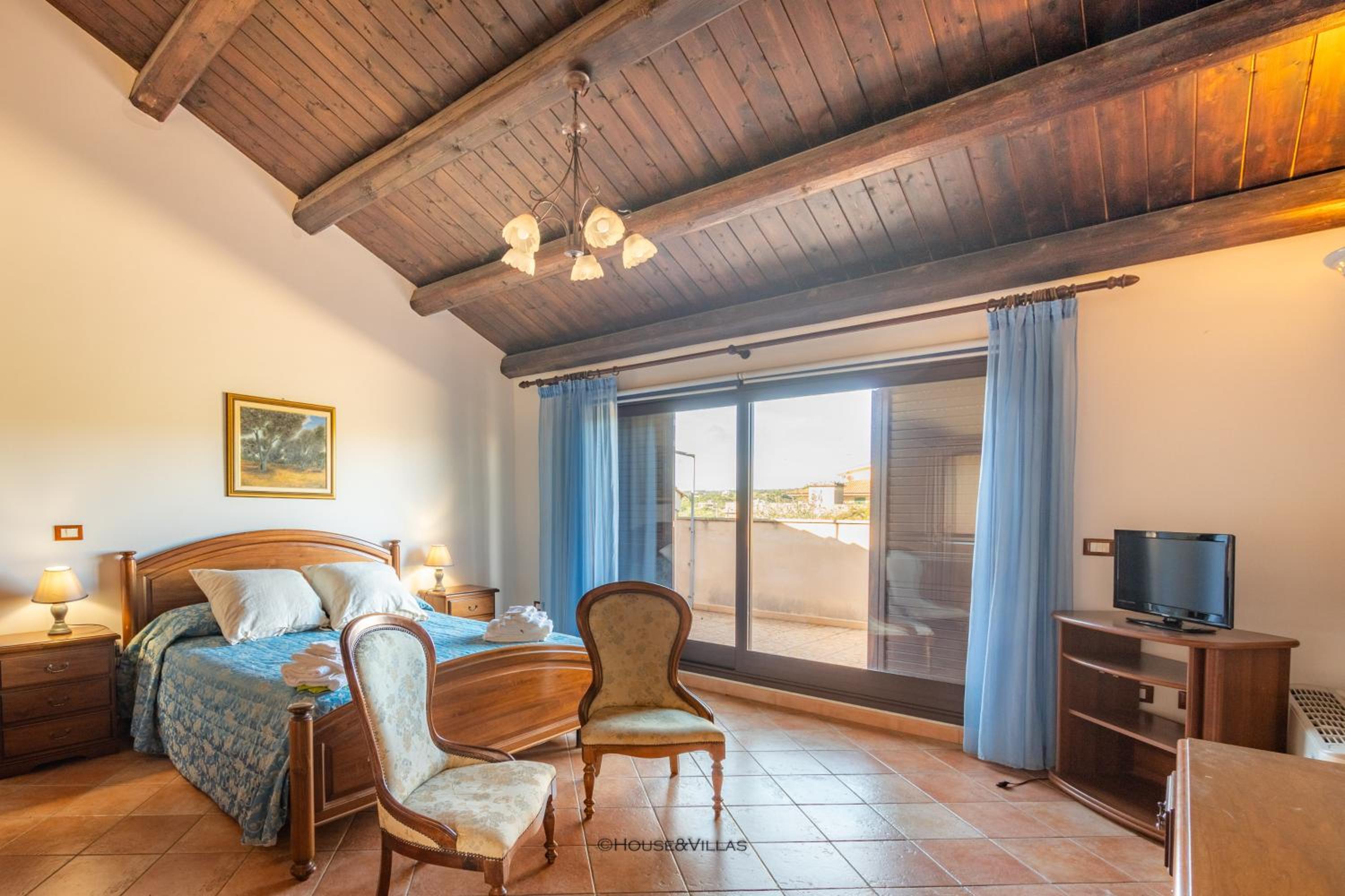 Family Room with Terrace photo 3