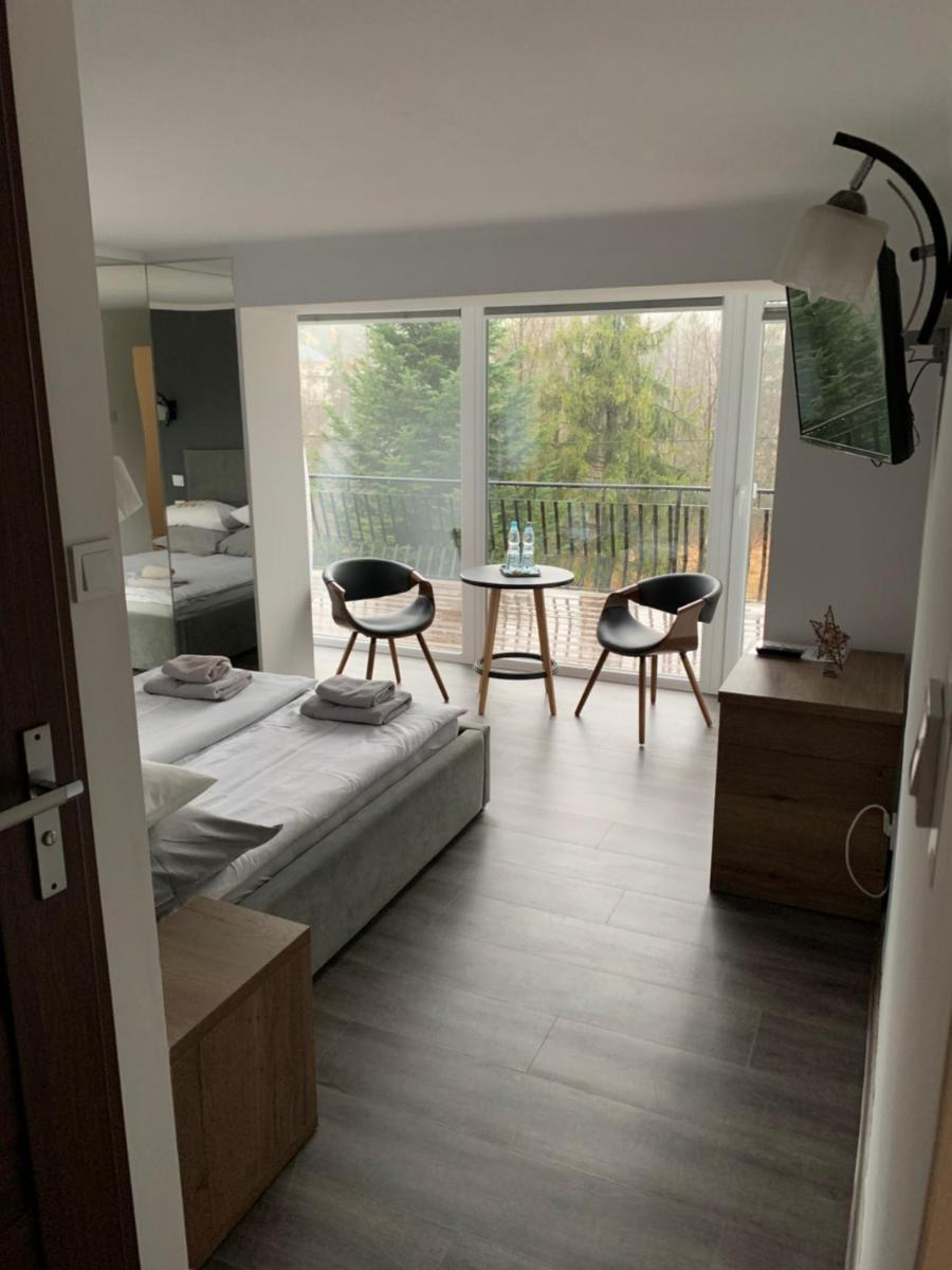 Double Room with Mountain View - Photo 5