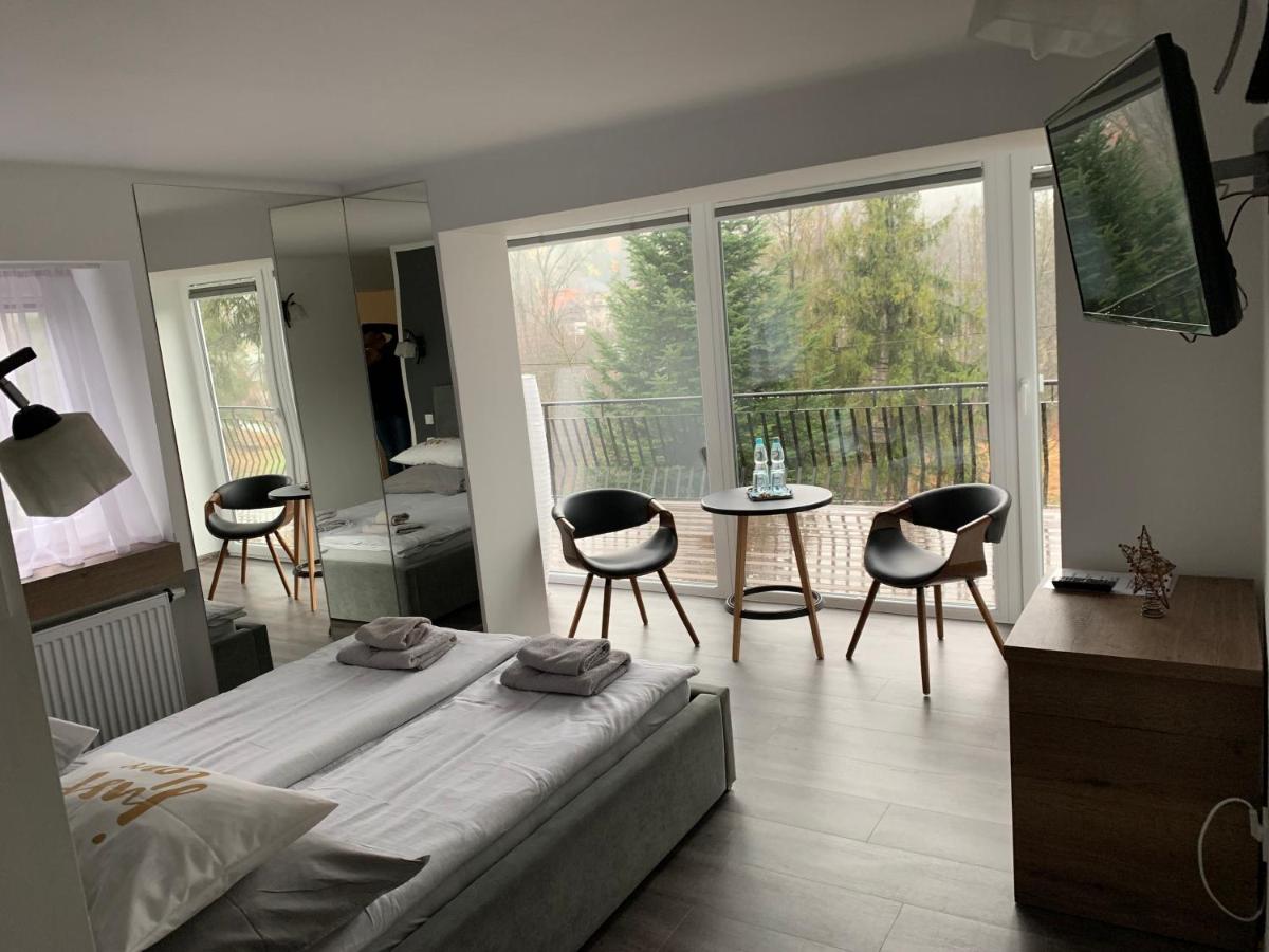 Double Room with Mountain View - Photo 2