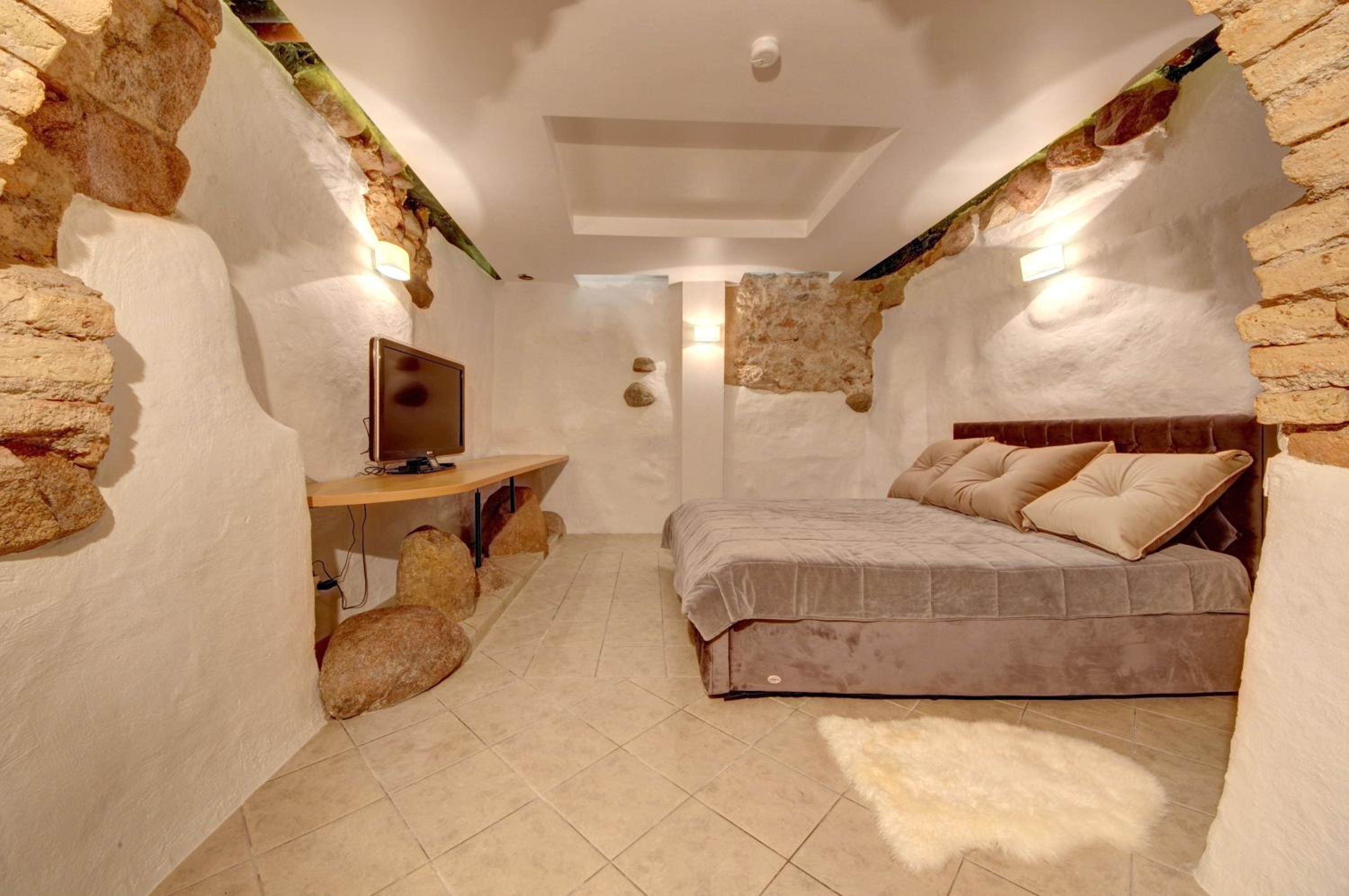 Apartment with Terrace - Photo 4