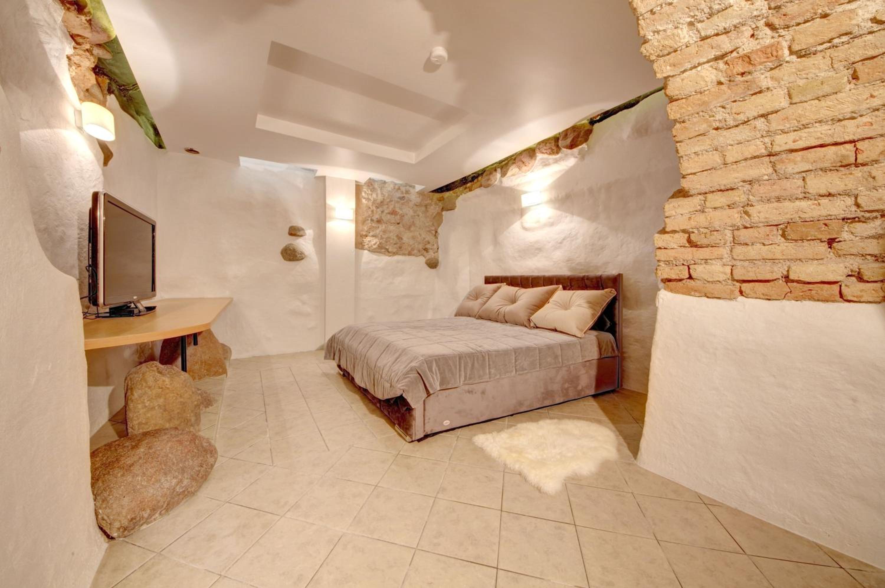 Apartment with Terrace - Photo 20