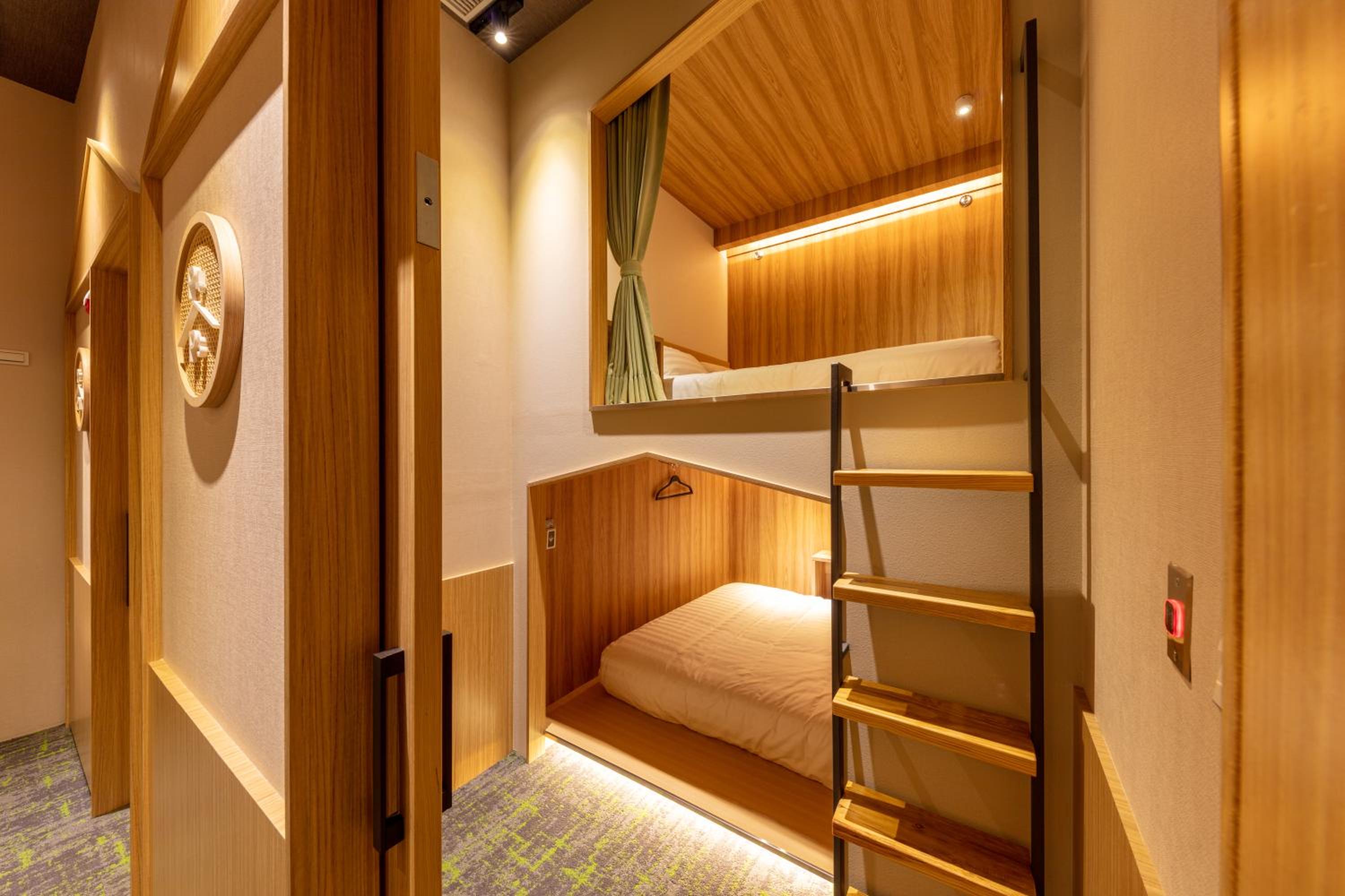 Quadruple Room with Shared Bathroom photo 1