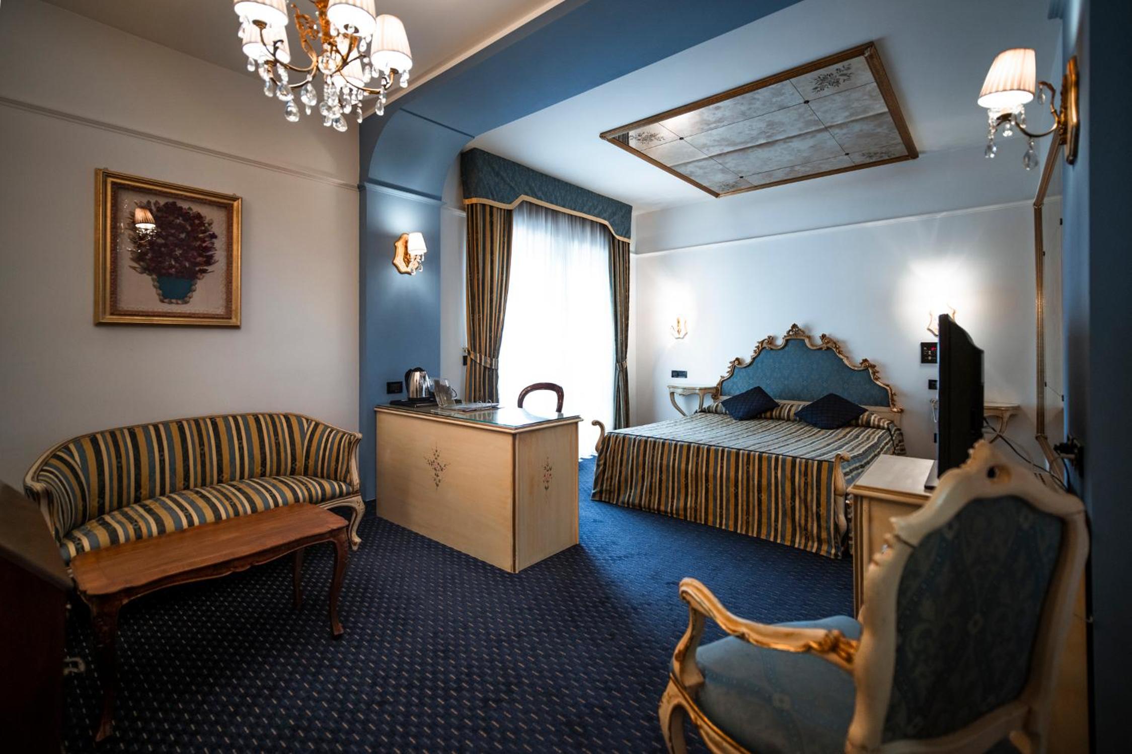 Junior Suite - Photo 1